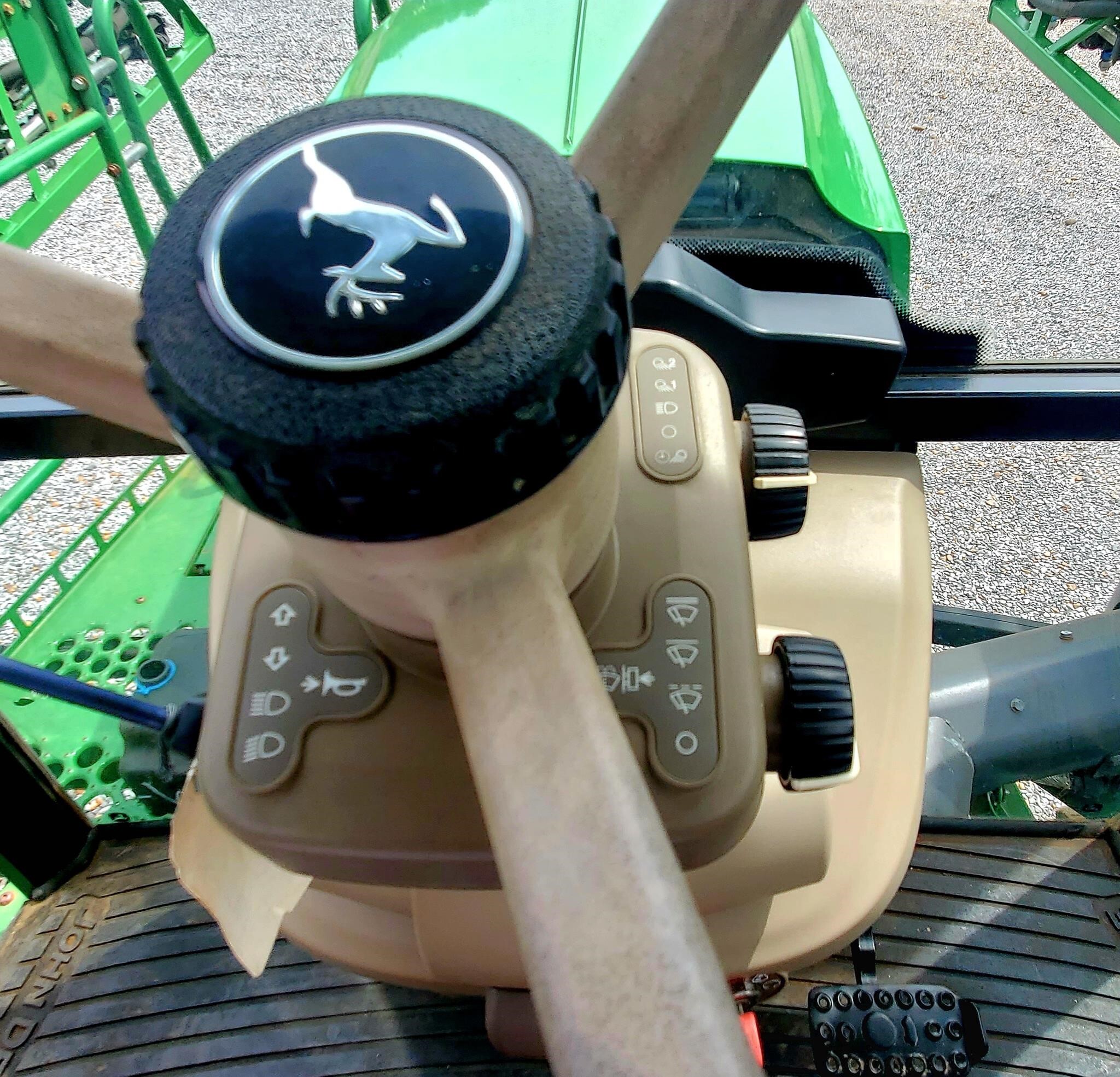 2017 John Deere R4023 Self-Propelled Sprayer