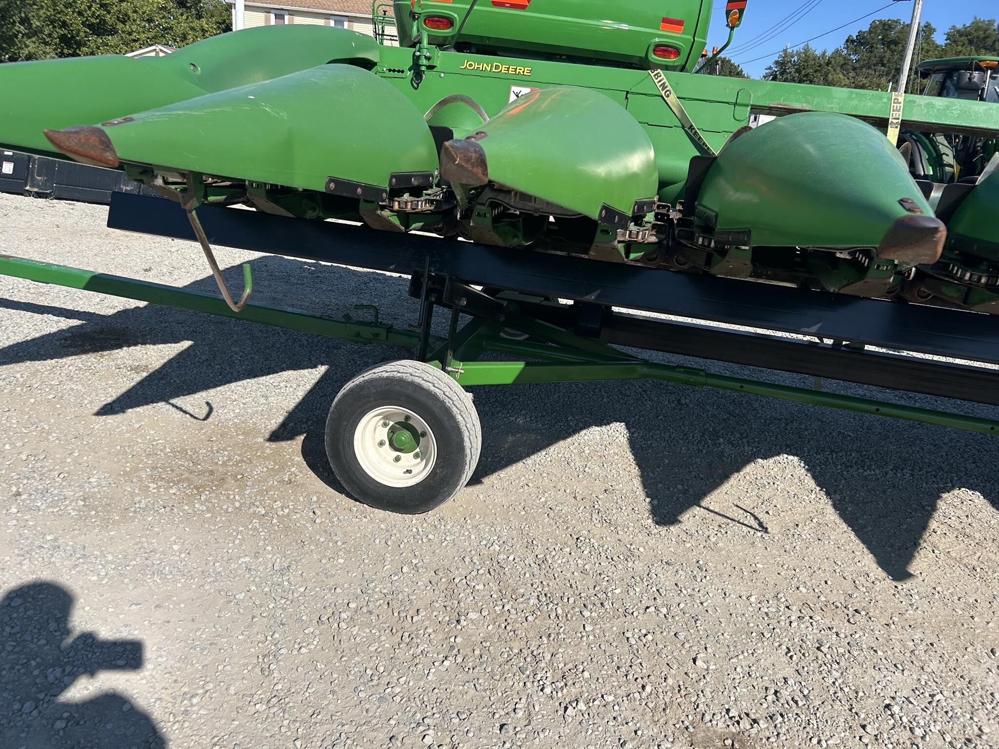  E-Z Trail 680 Header Trailer