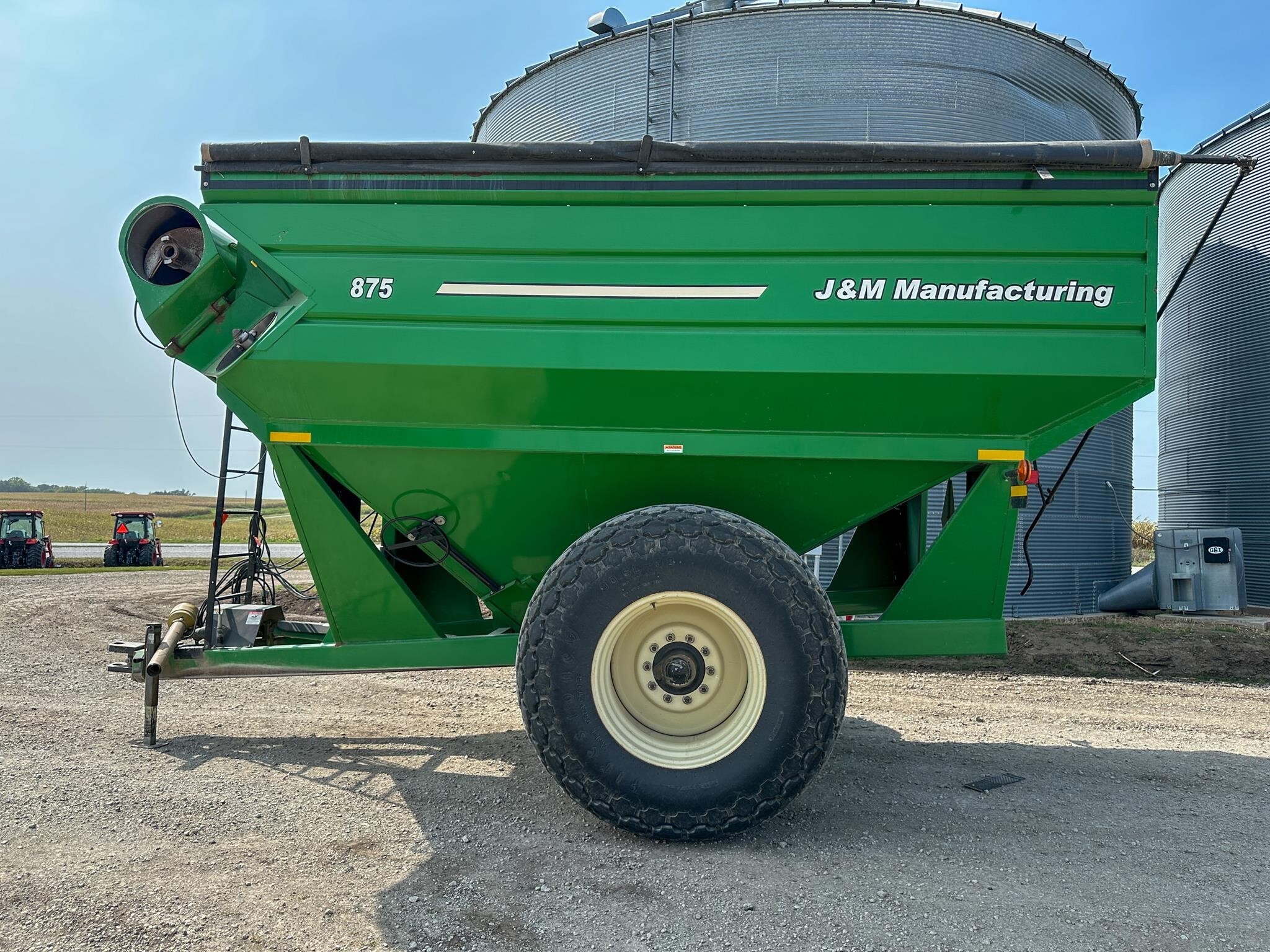 2012 J&M 875 Grain Cart