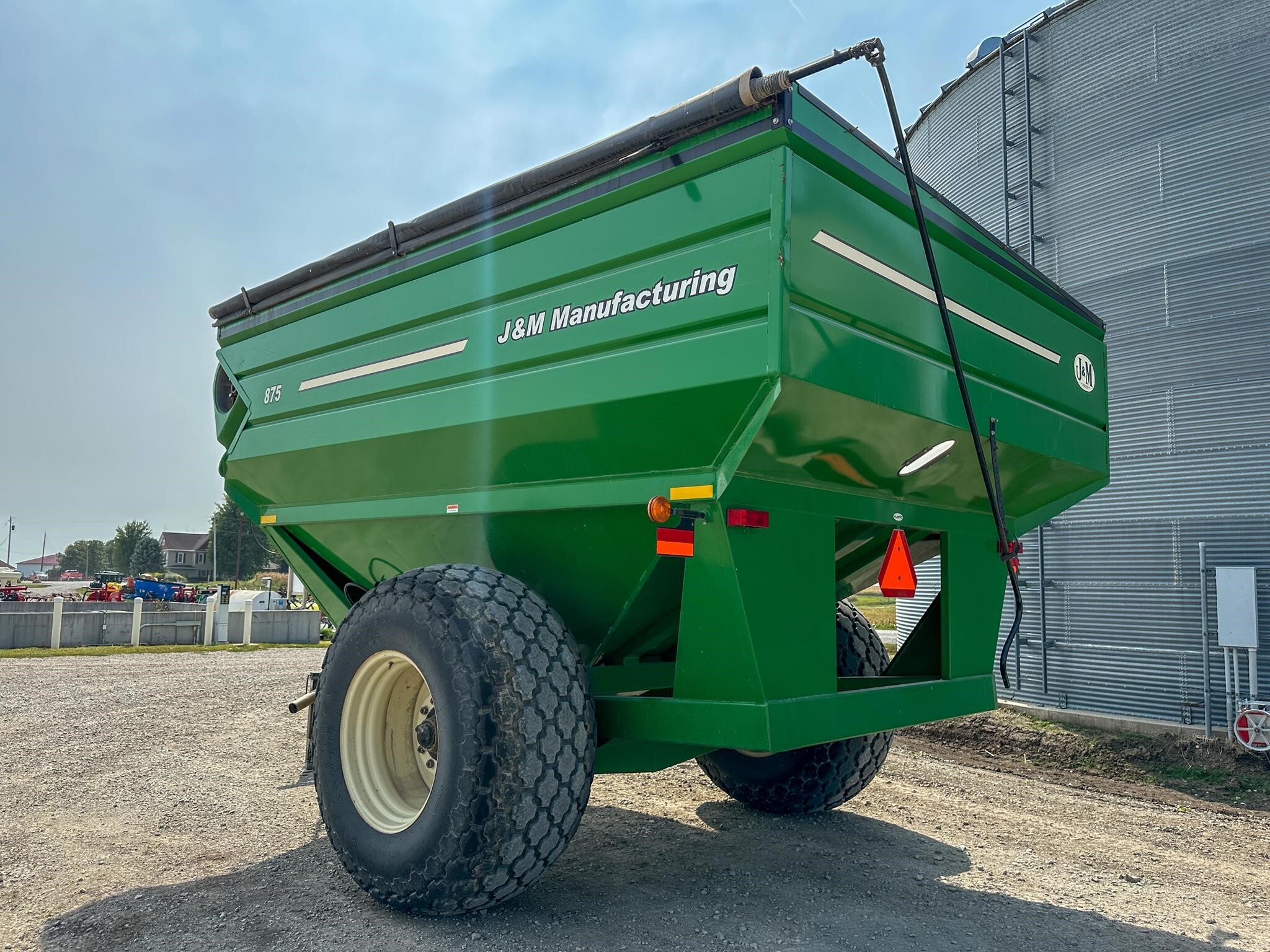 2012 J&M 875 Grain Cart