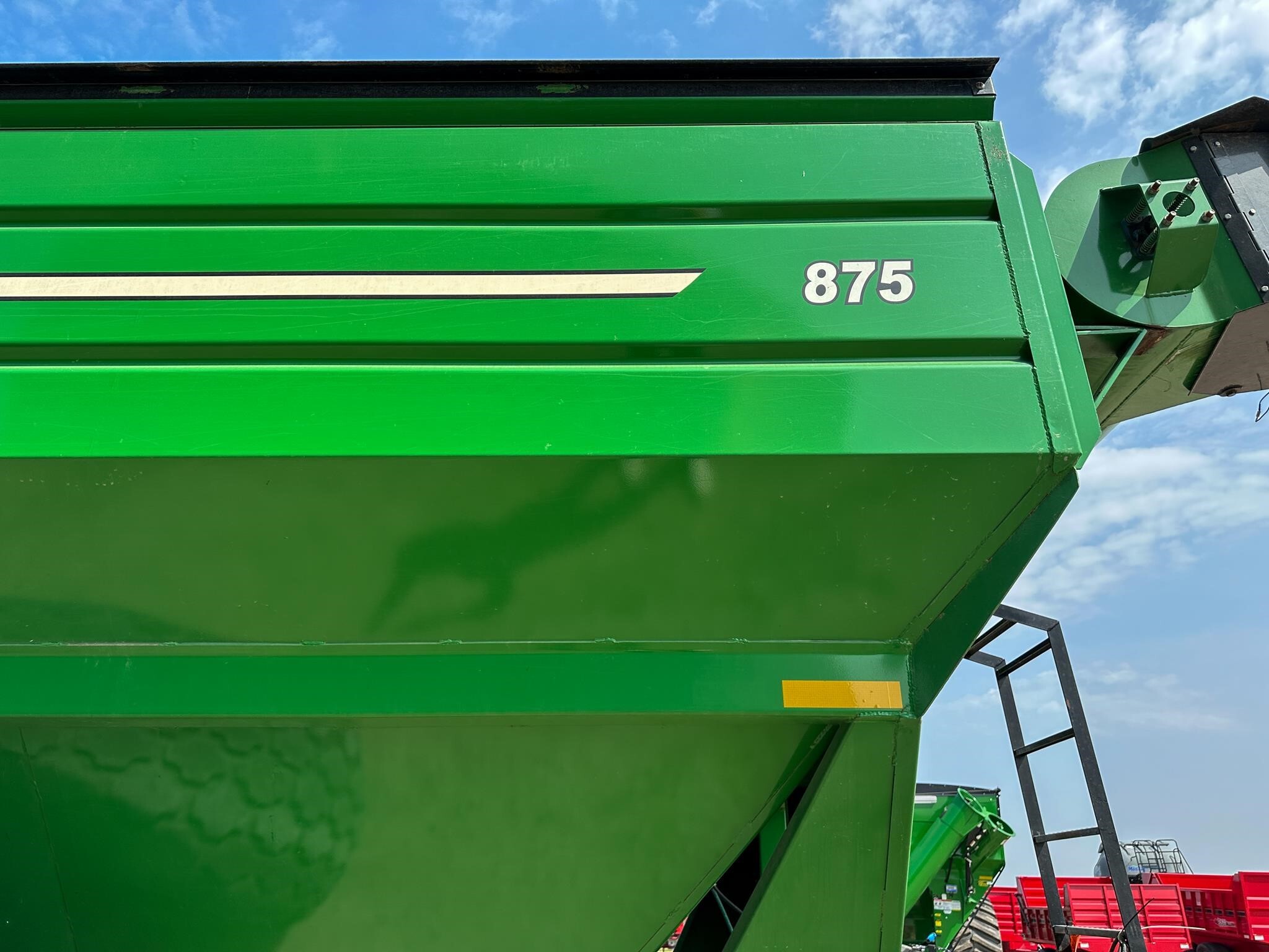 2012 J&M 875 Grain Cart