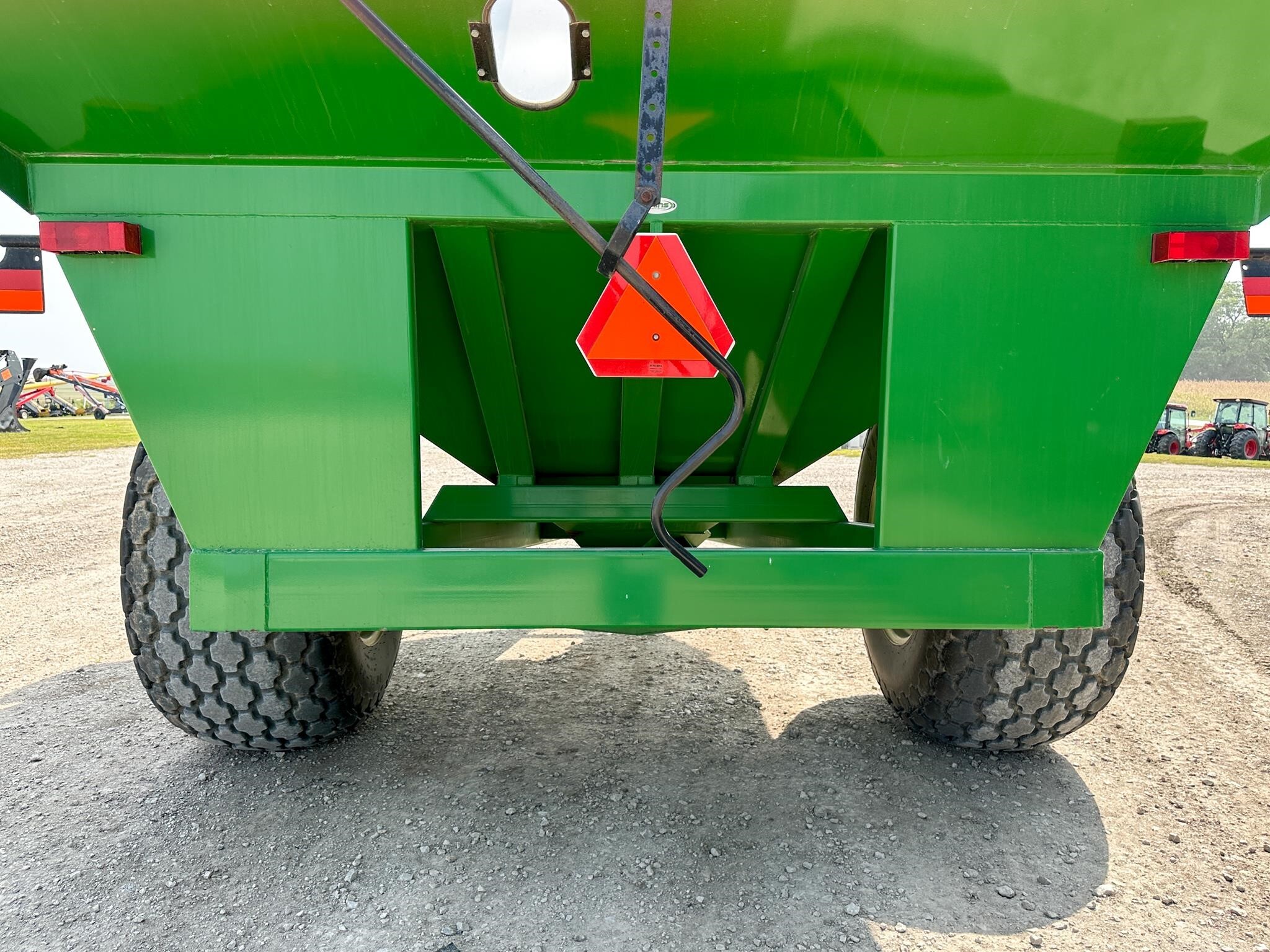 2012 J&M 875 Grain Cart
