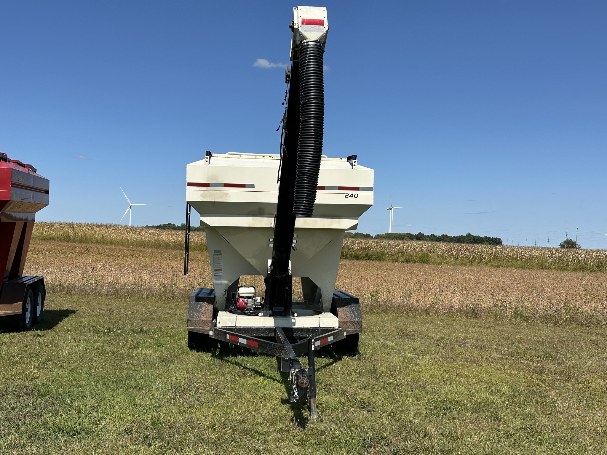 2004 Friesen 240 Seed Tender