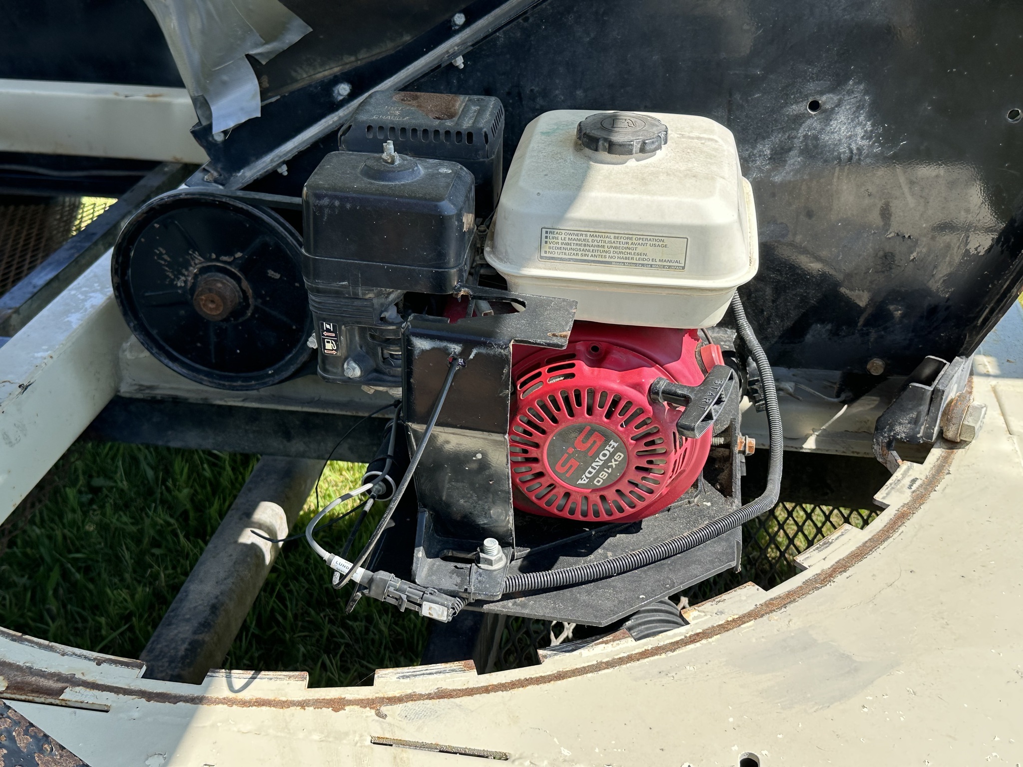 2004 Friesen 240 Seed Tender