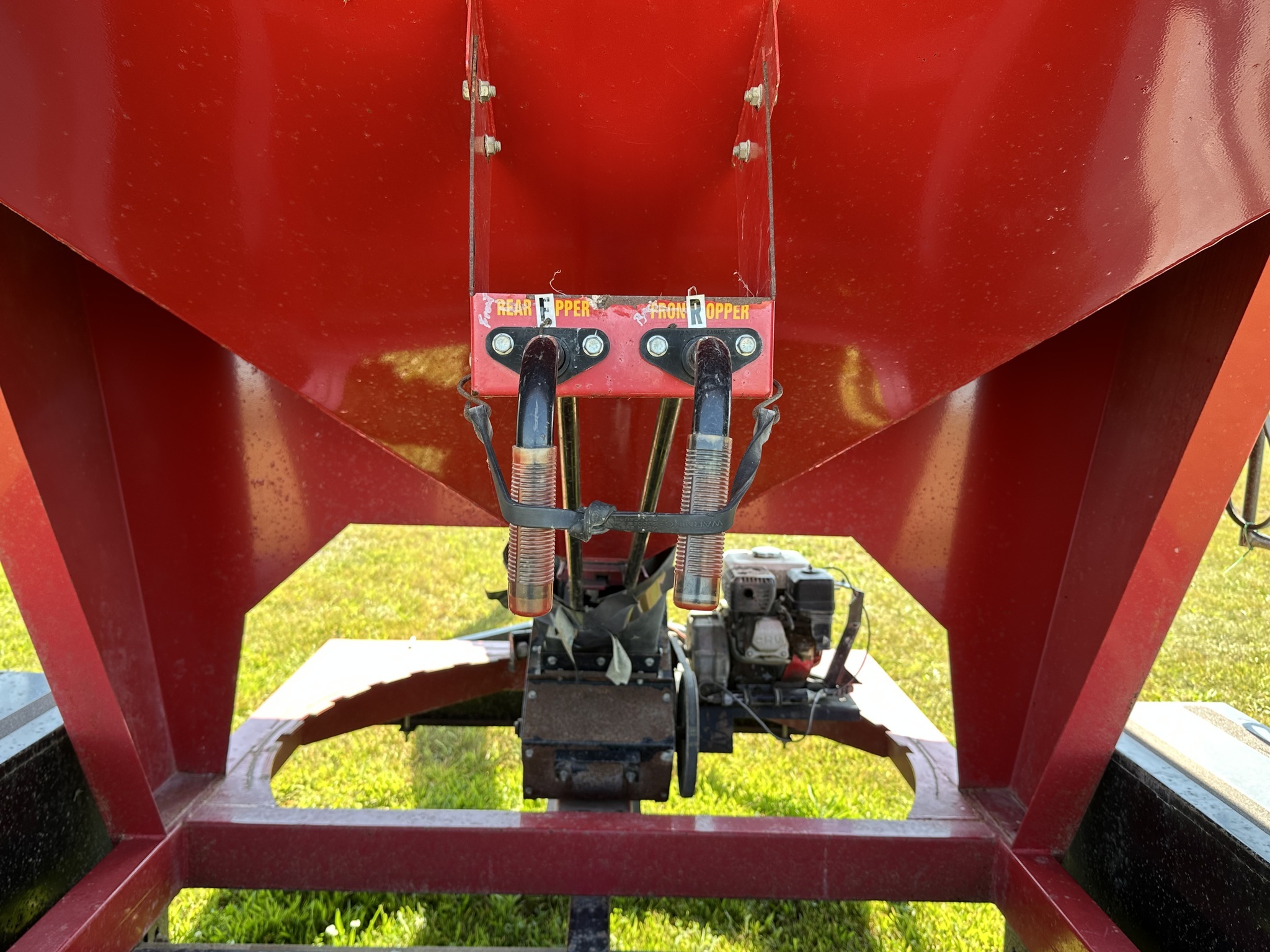 2003 Friesen 240 Seed Tender