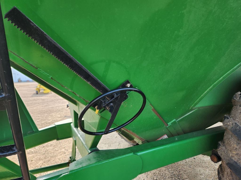 2017 J&M 1112-20 Grain Cart