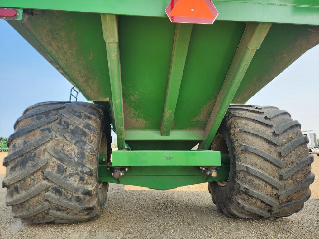 2017 J&M 1112-20 Grain Cart