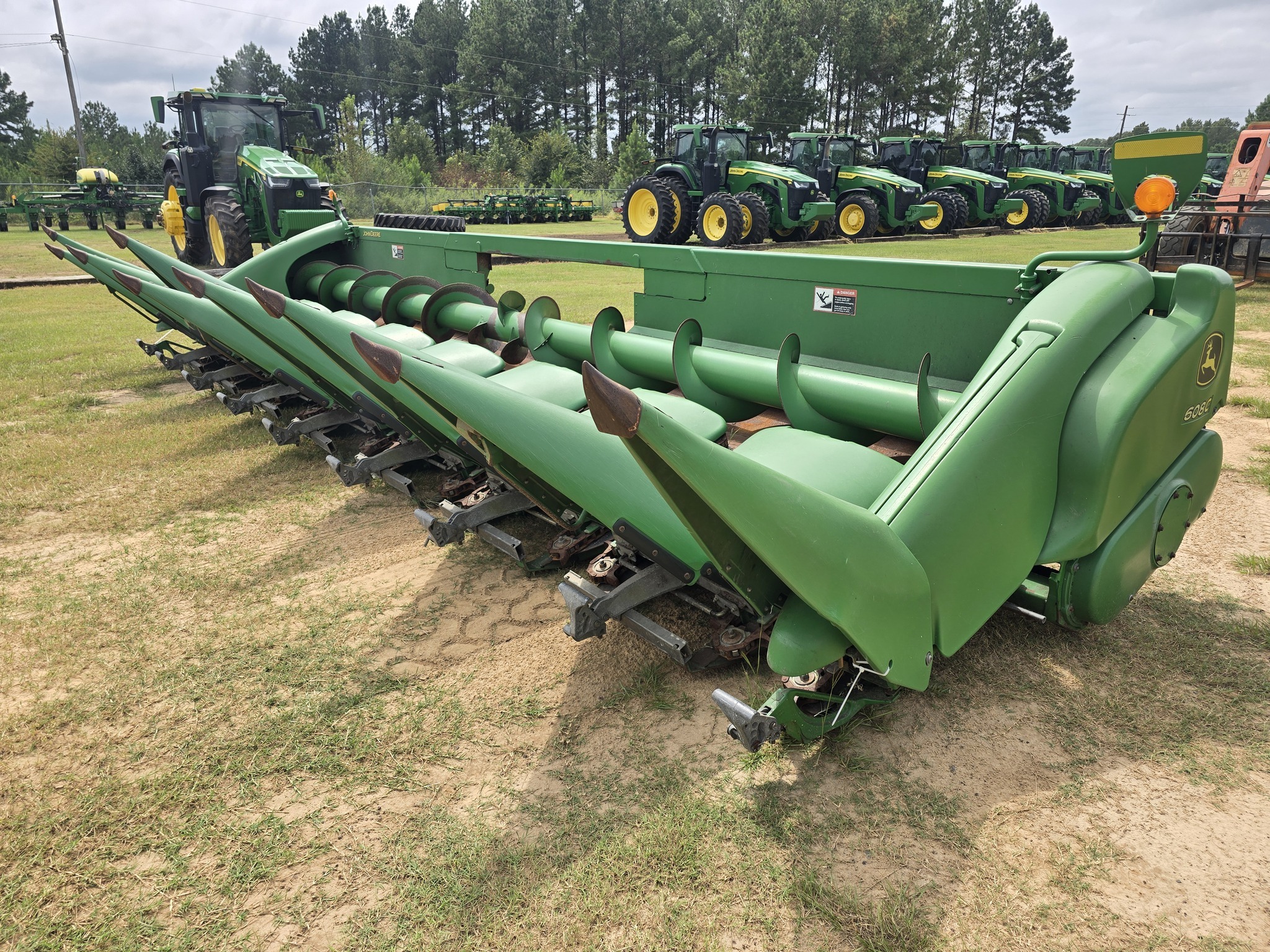 2011 John Deere 608C Corn Head