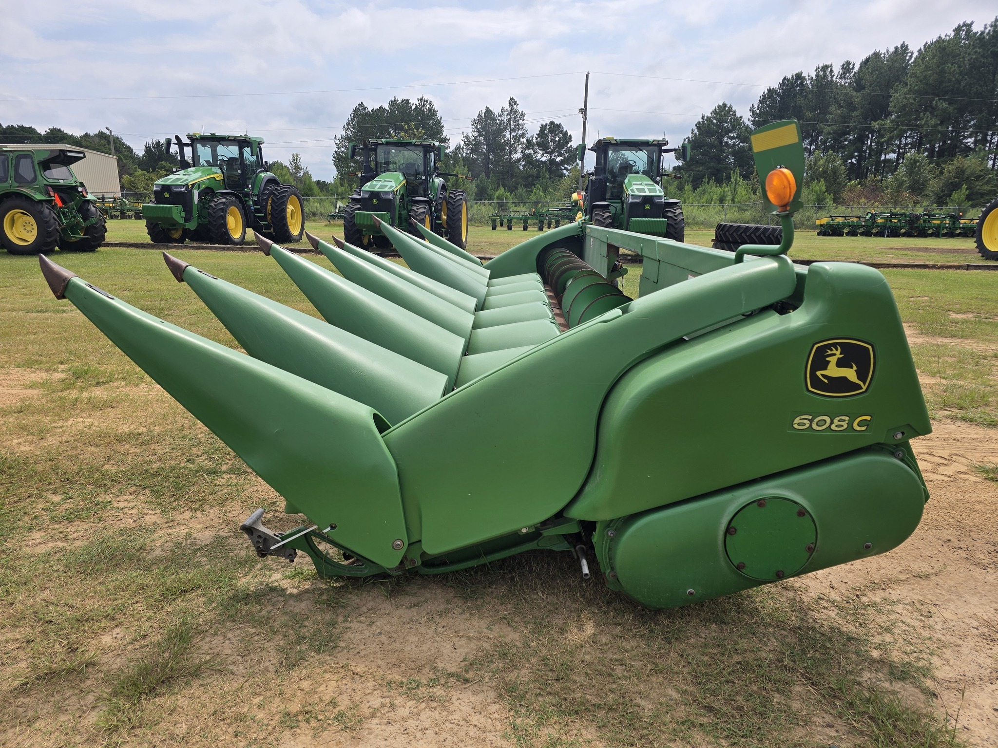 2011 John Deere 608C Corn Head