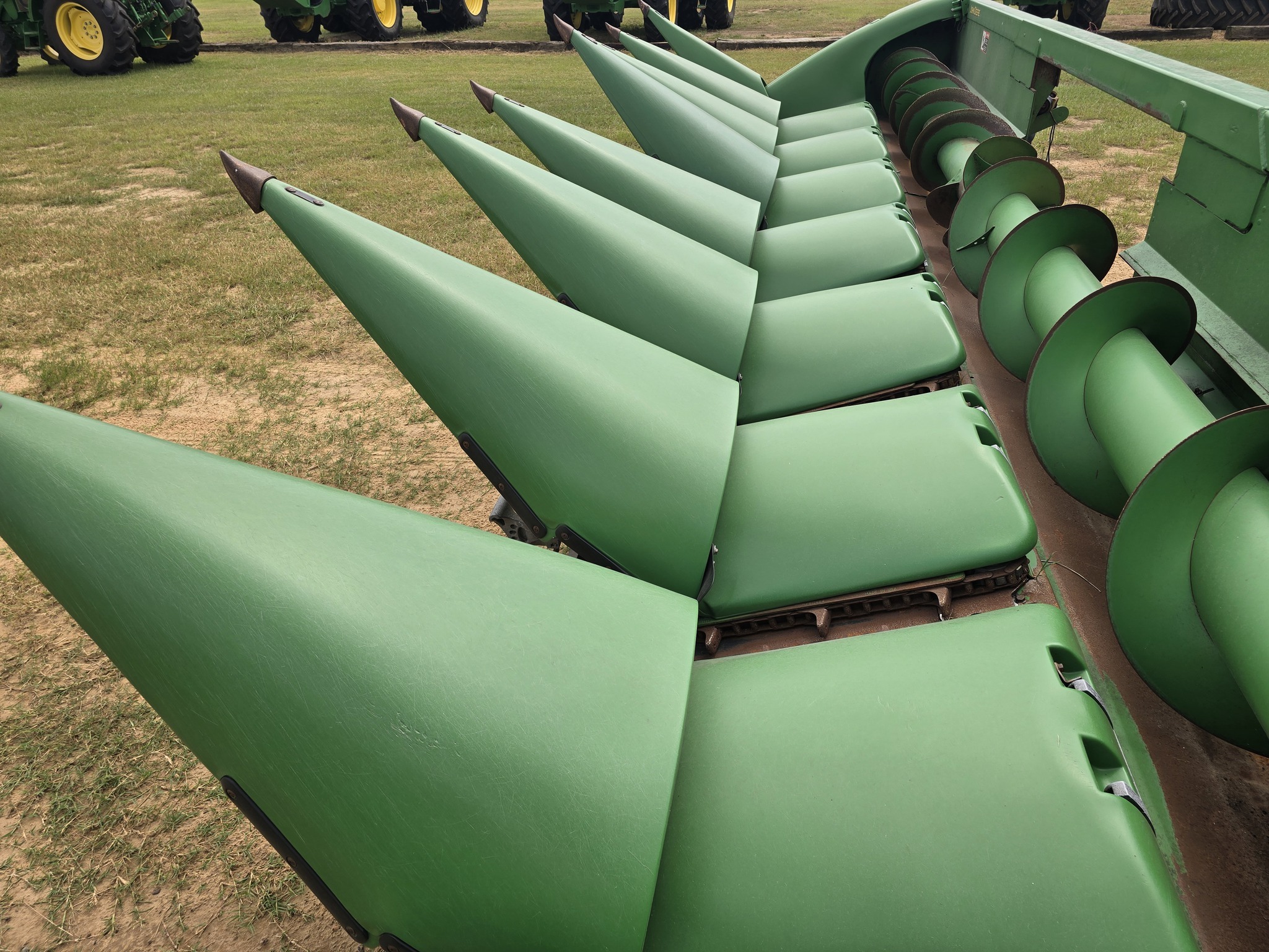 2011 John Deere 608C Corn Head