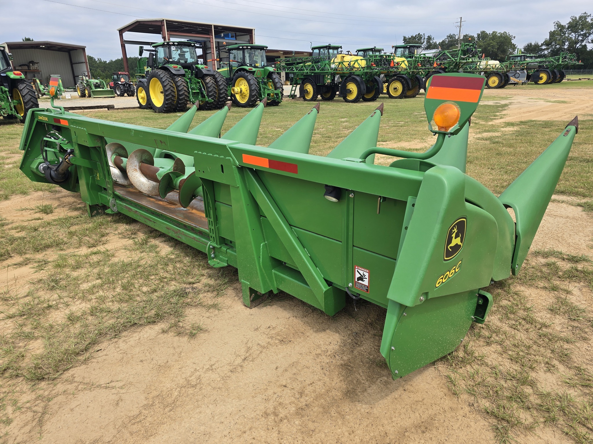 2011 John Deere 606C Corn Head
