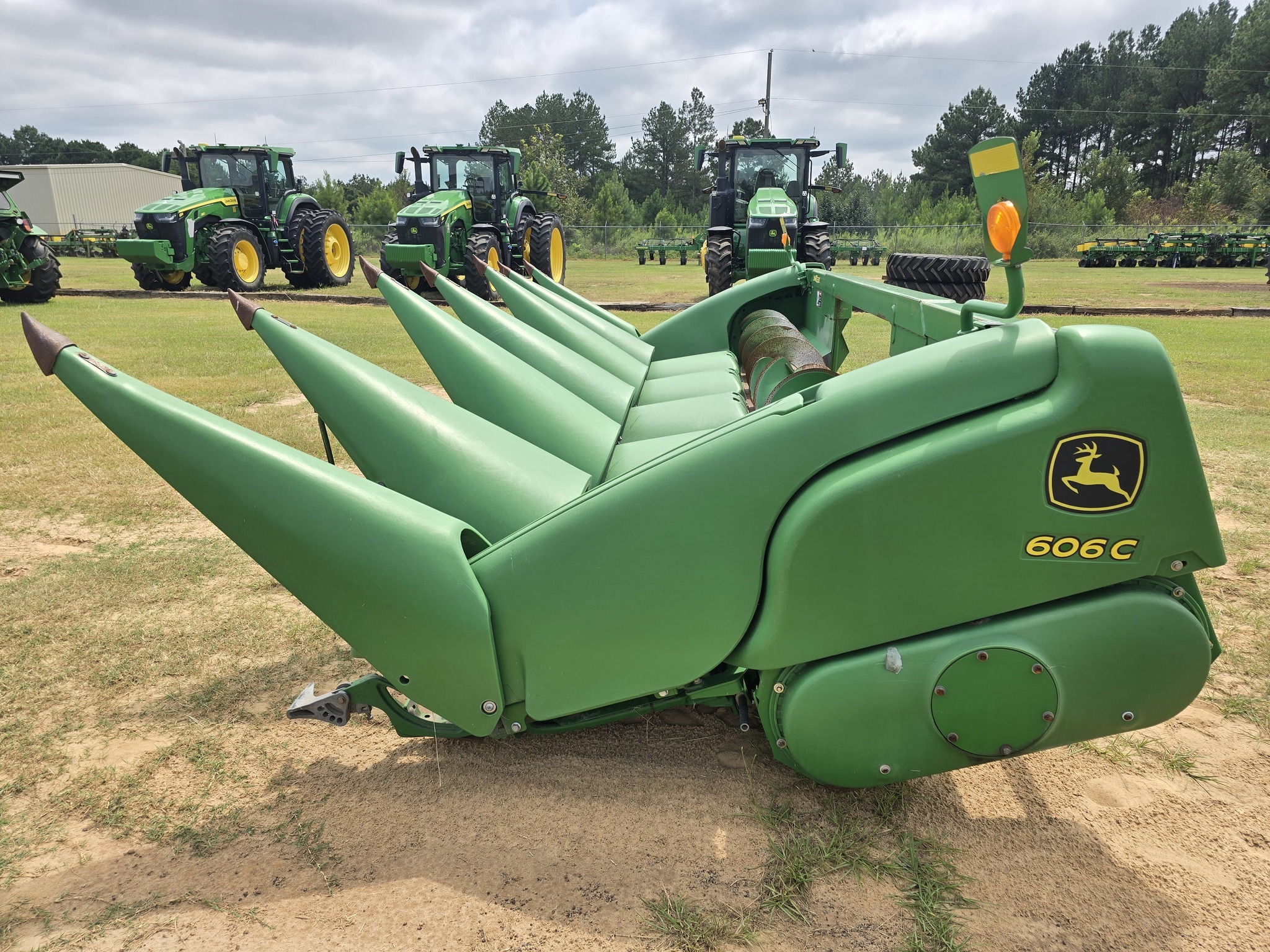 2011 John Deere 606C Corn Head