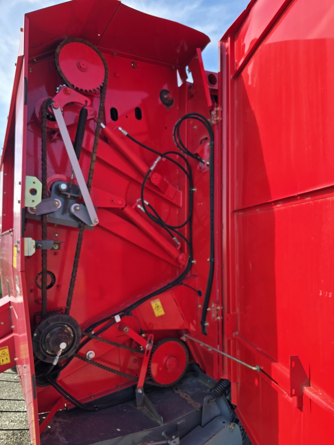 2011 Massey Ferguson 2856A Round Baler