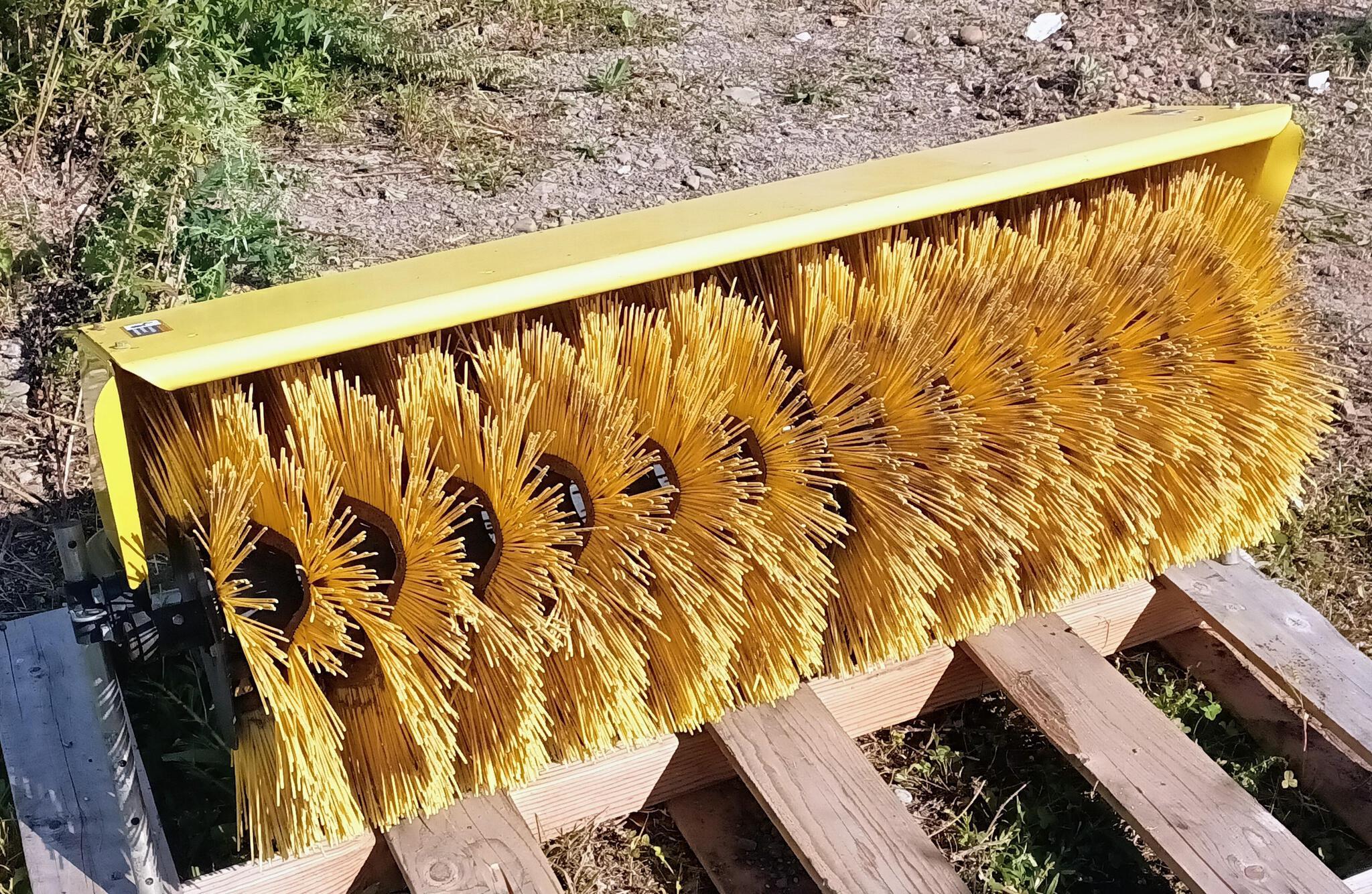 2014 John Deere 52" BROOM Miscellaneous