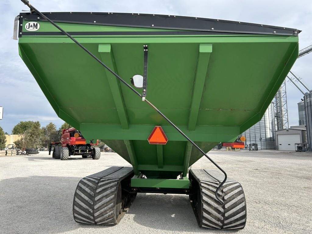 2011 J&M 1326-22T Grain Cart