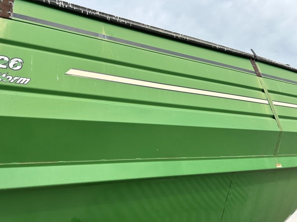 2011 J&M 1326-22T Grain Cart