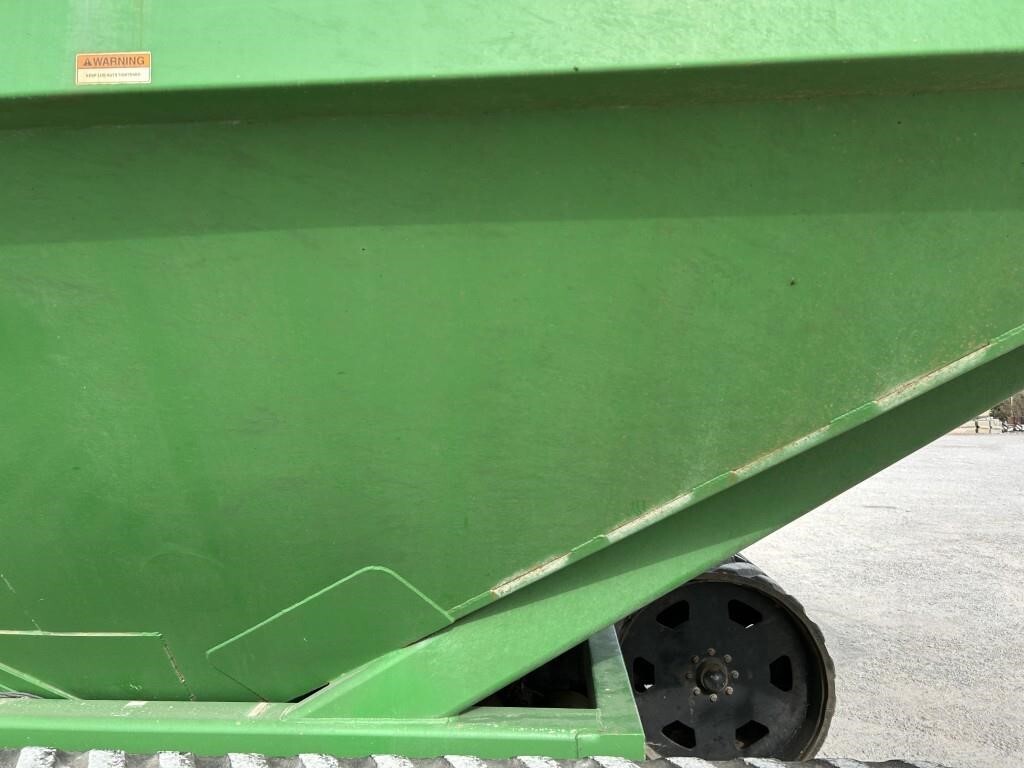 2011 J&M 1326-22T Grain Cart