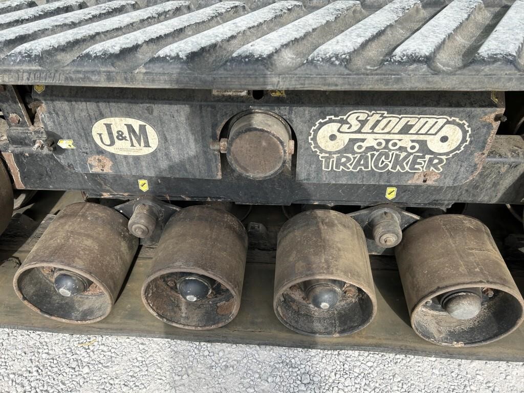 2011 J&M 1326-22T Grain Cart