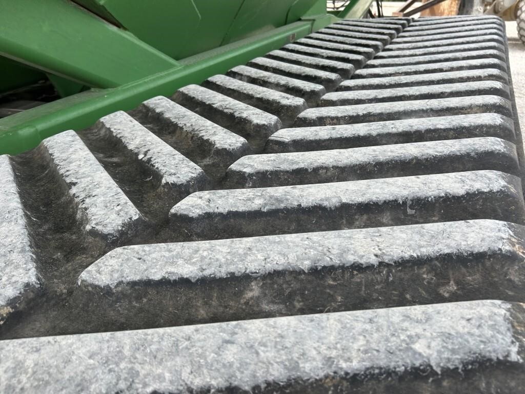 2011 J&M 1326-22T Grain Cart