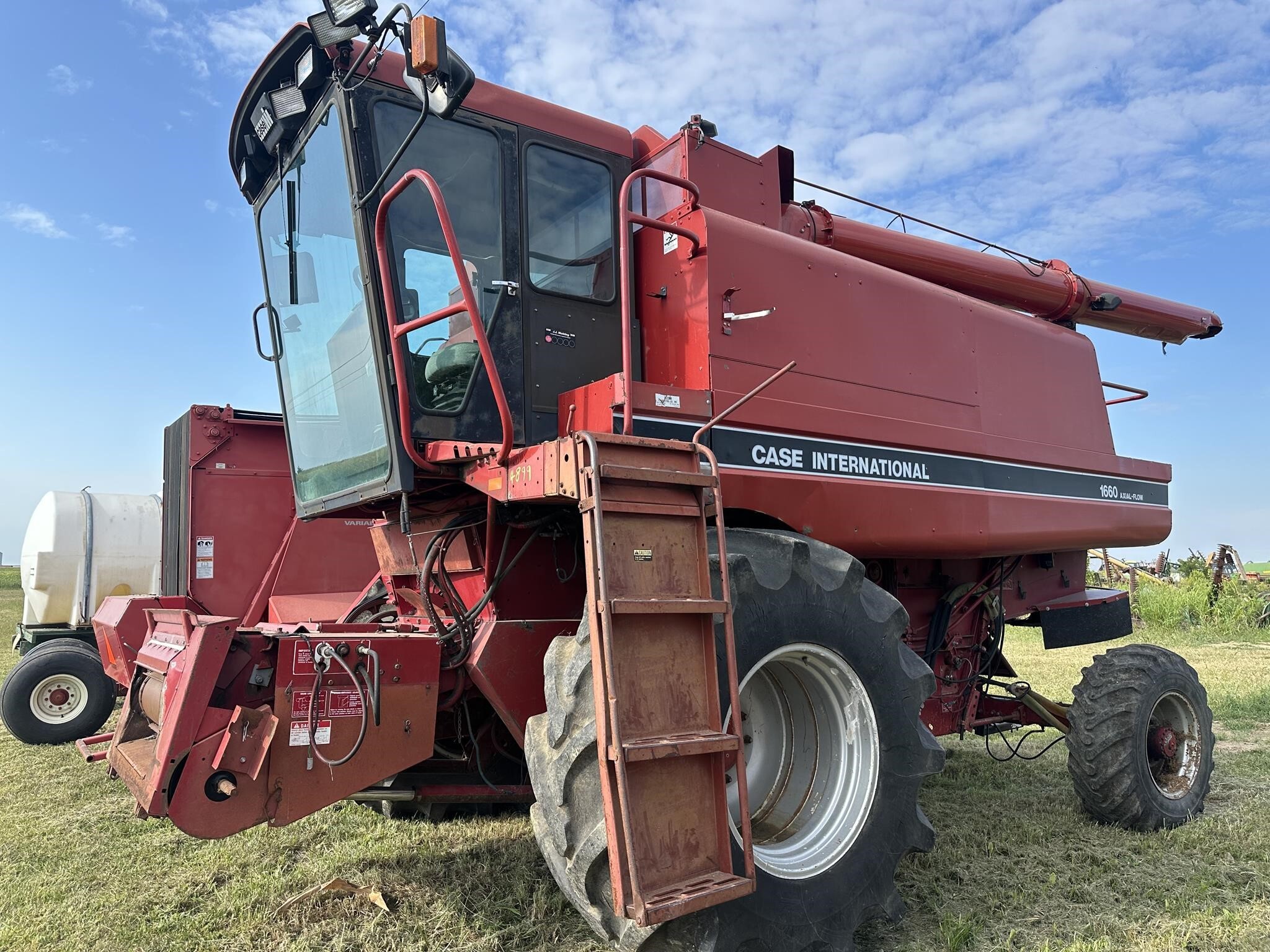  Case IH 1660 Combine