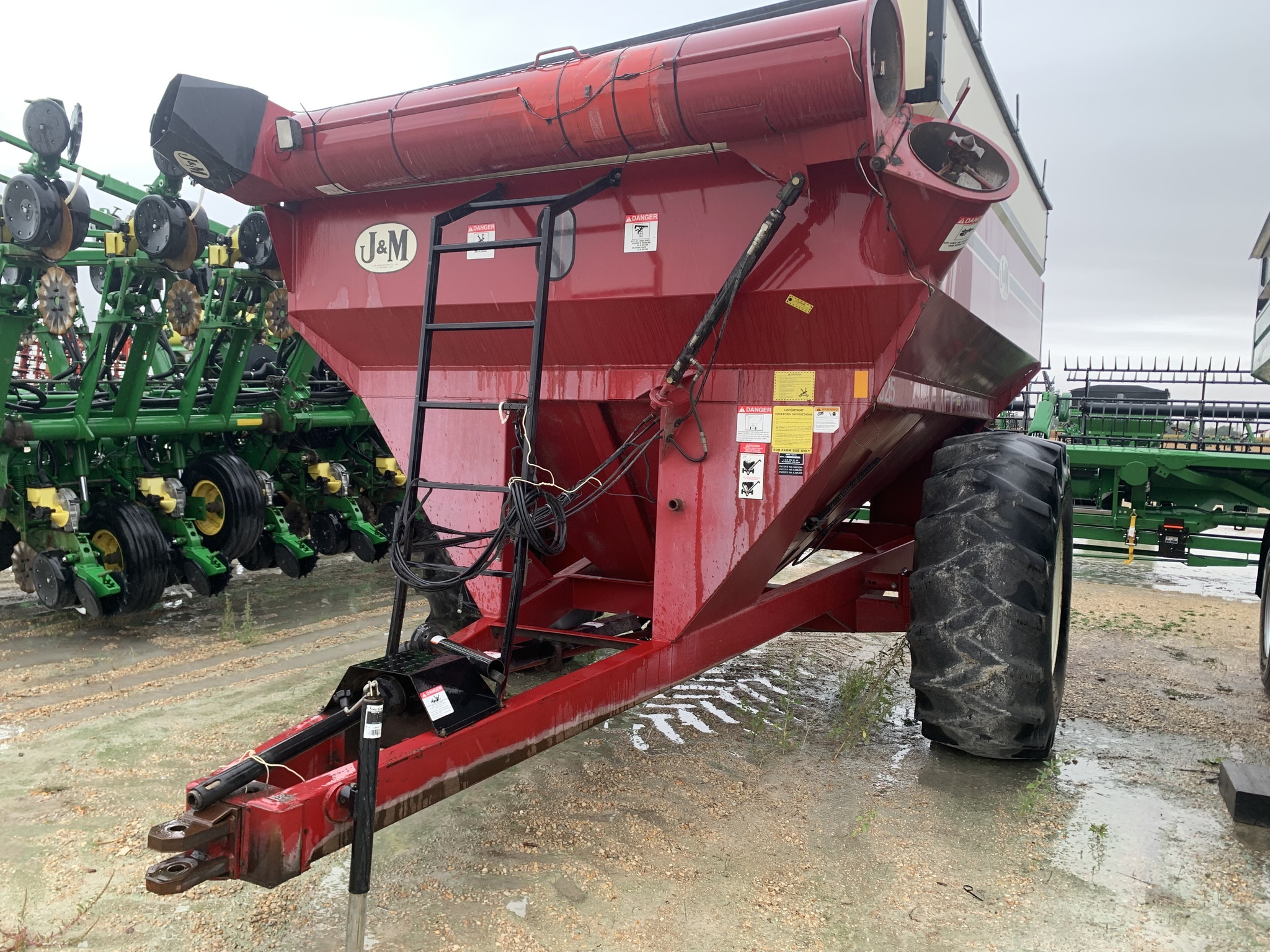 2004 J&M 525-14 Grain Cart