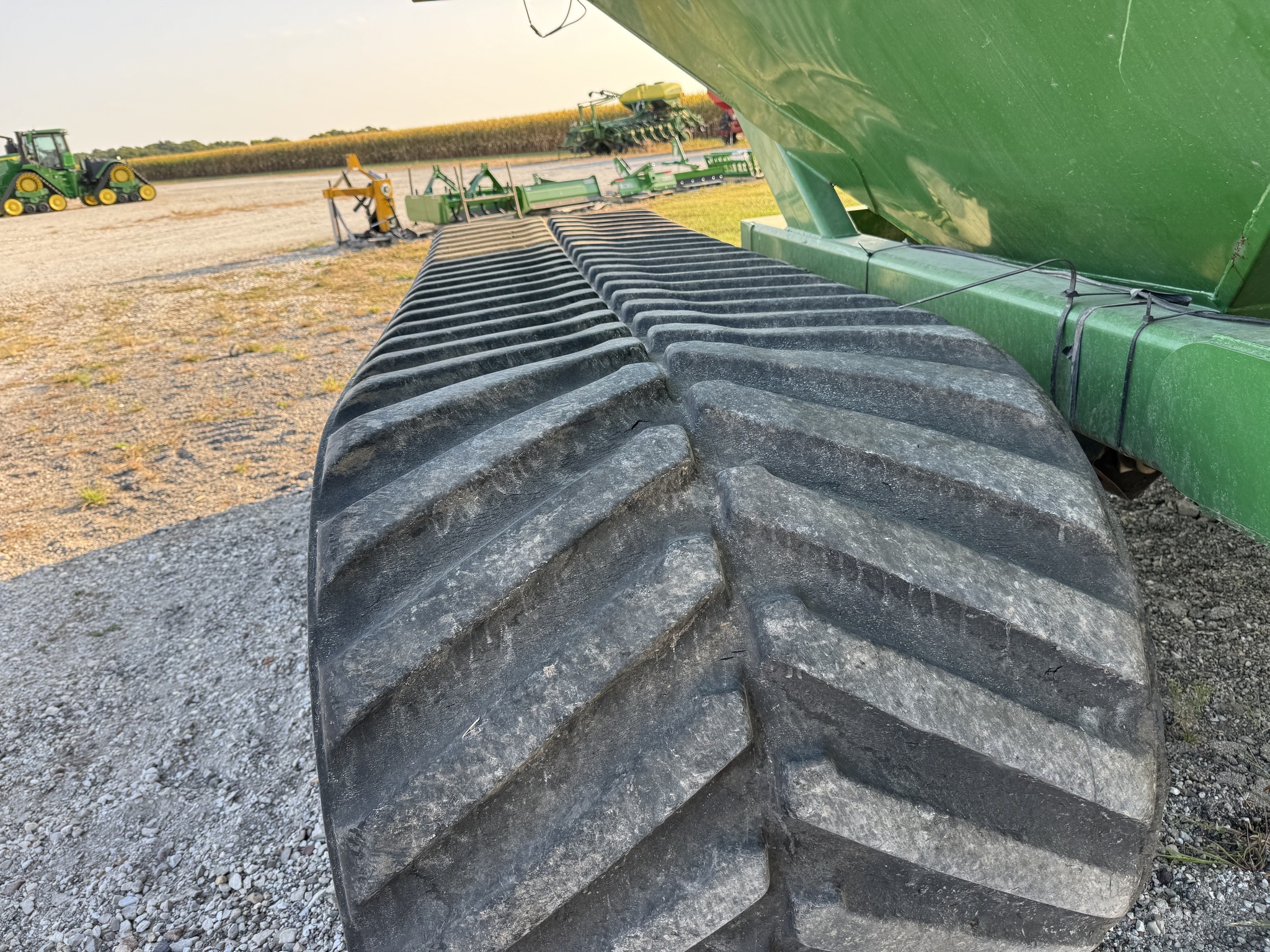 2012 J&M 1051-22 Grain Cart