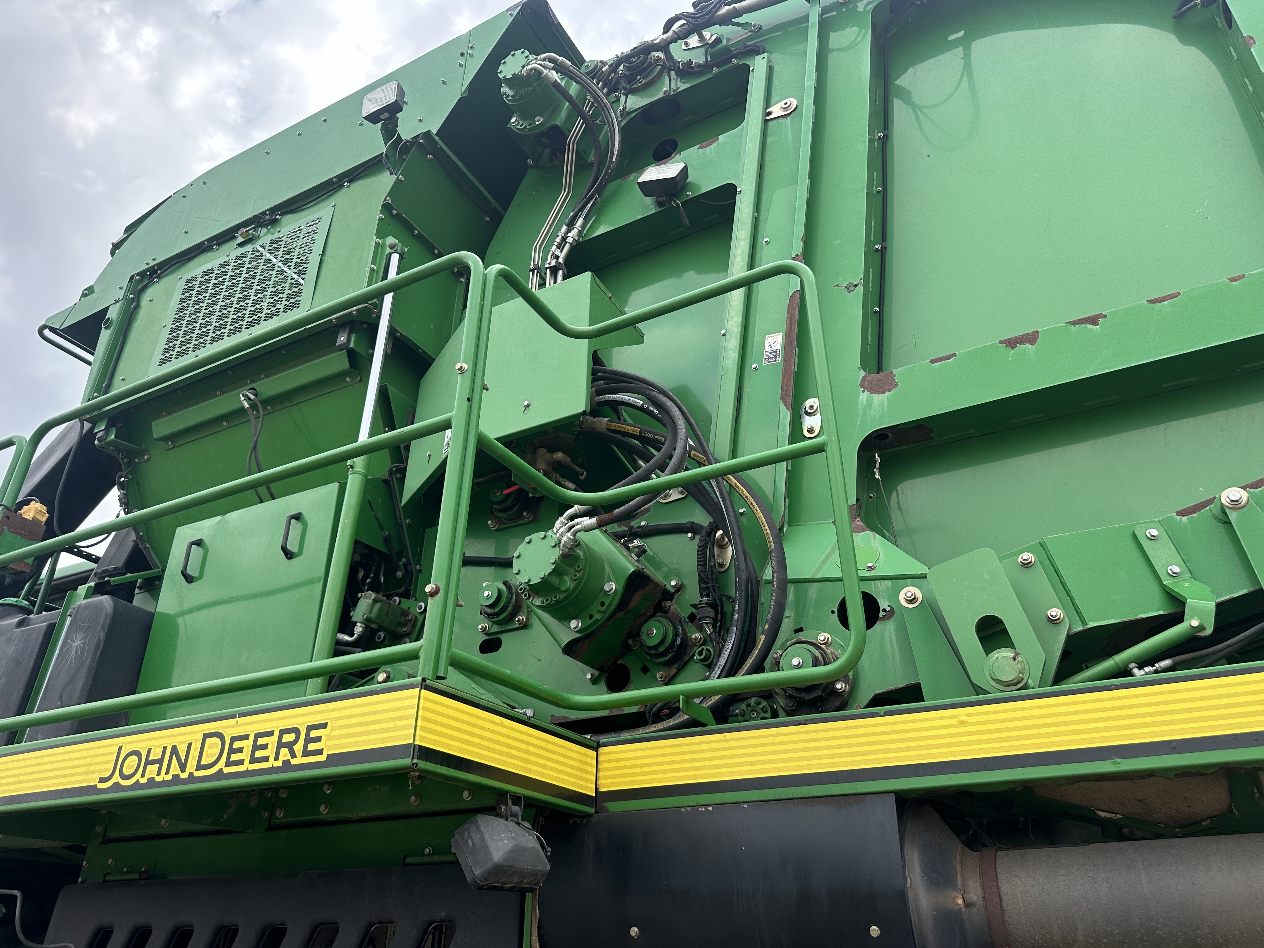 2012 John Deere 7760 Cotton Equipment