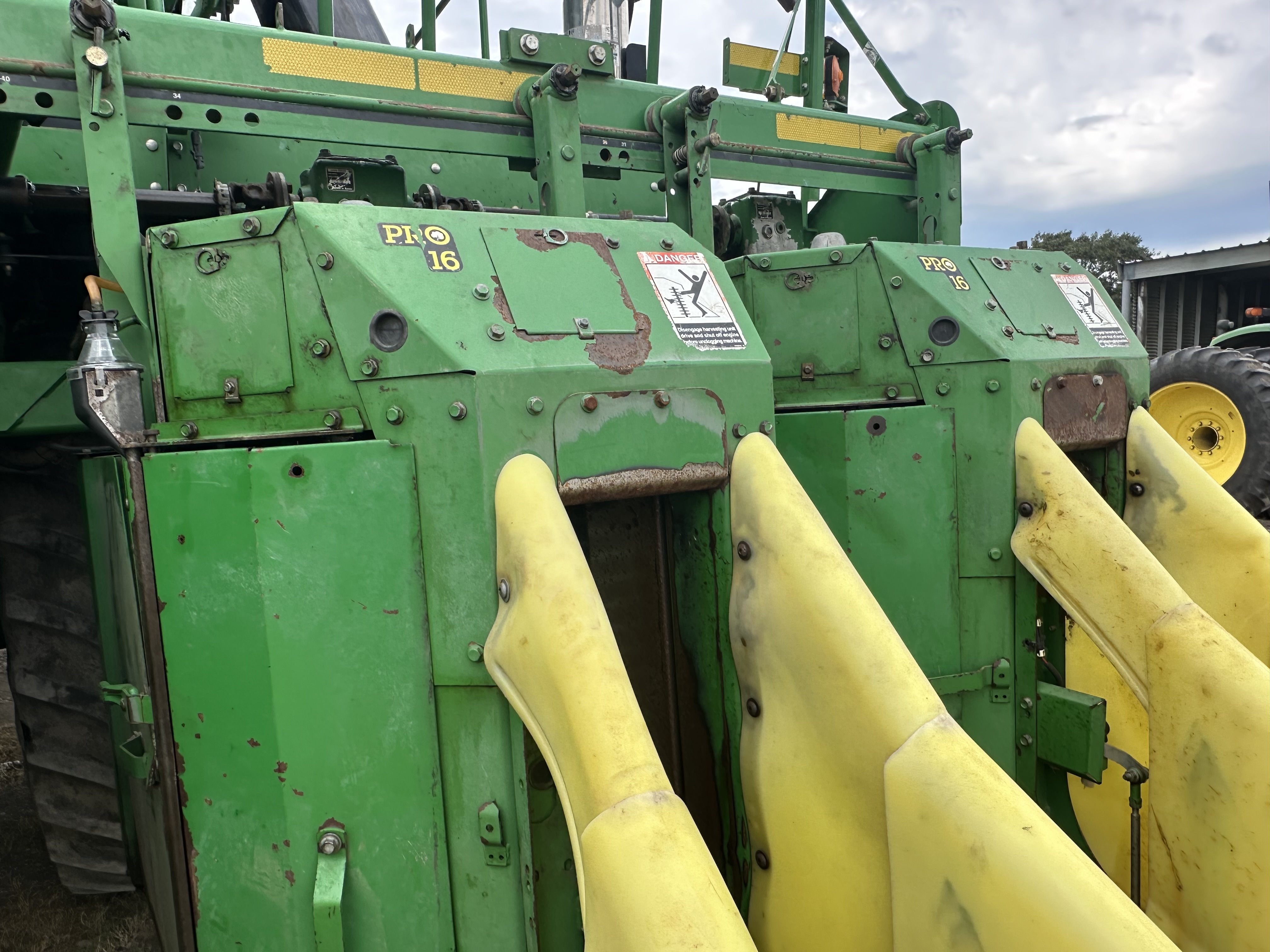 2012 John Deere 7760 Cotton Equipment