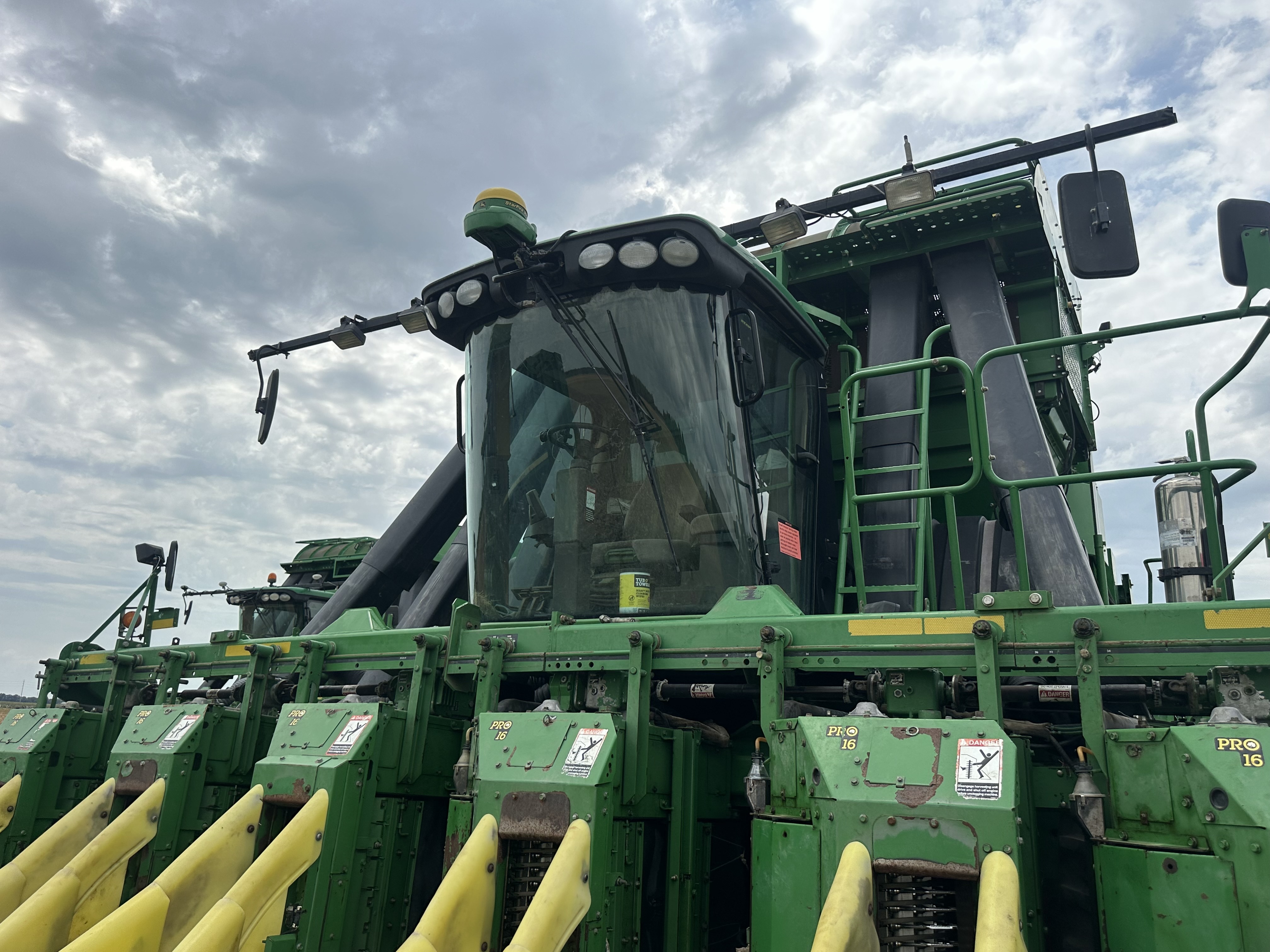 2012 John Deere 7760 Cotton Equipment