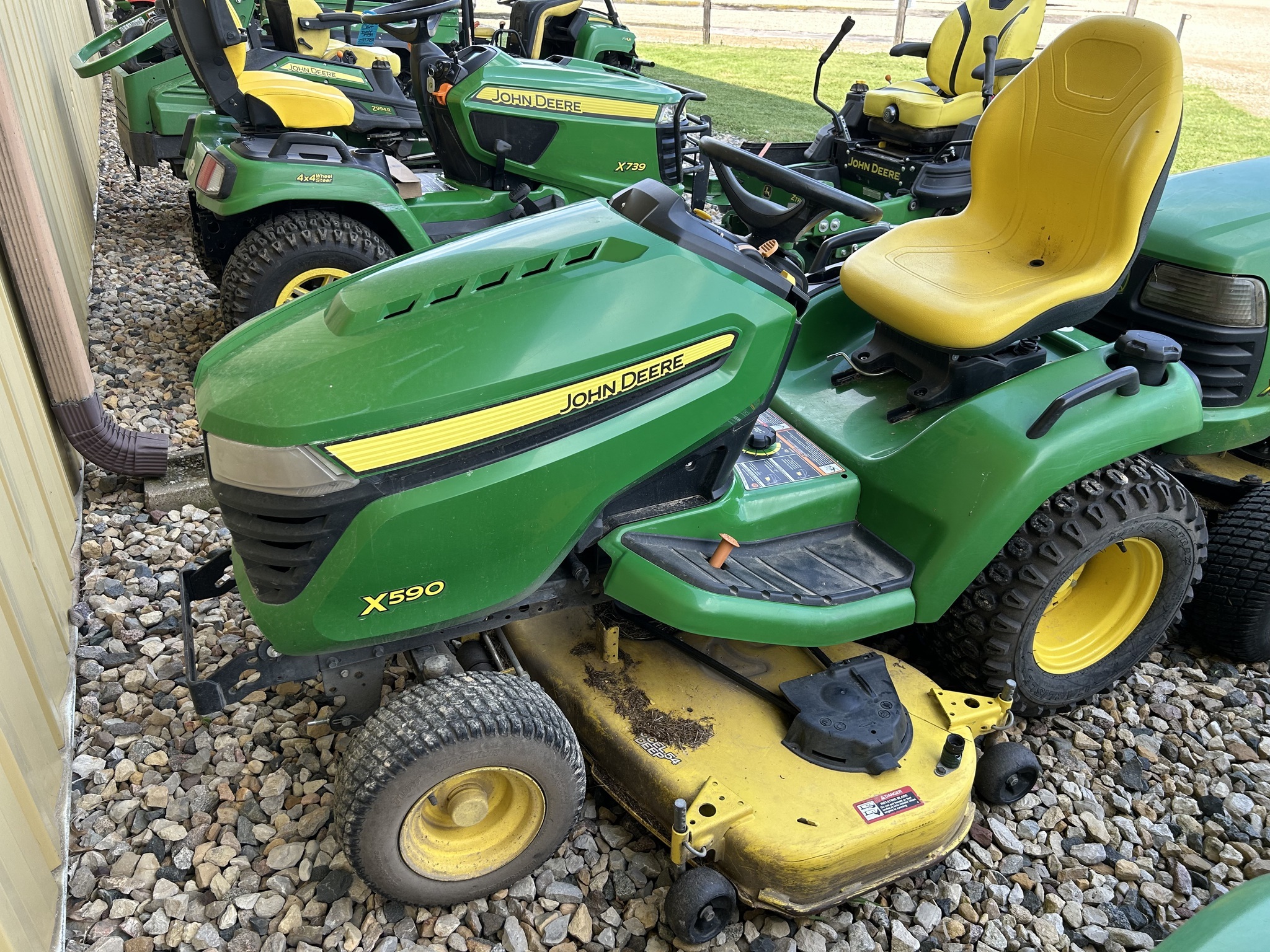 2017 John Deere X590 Lawn Mower