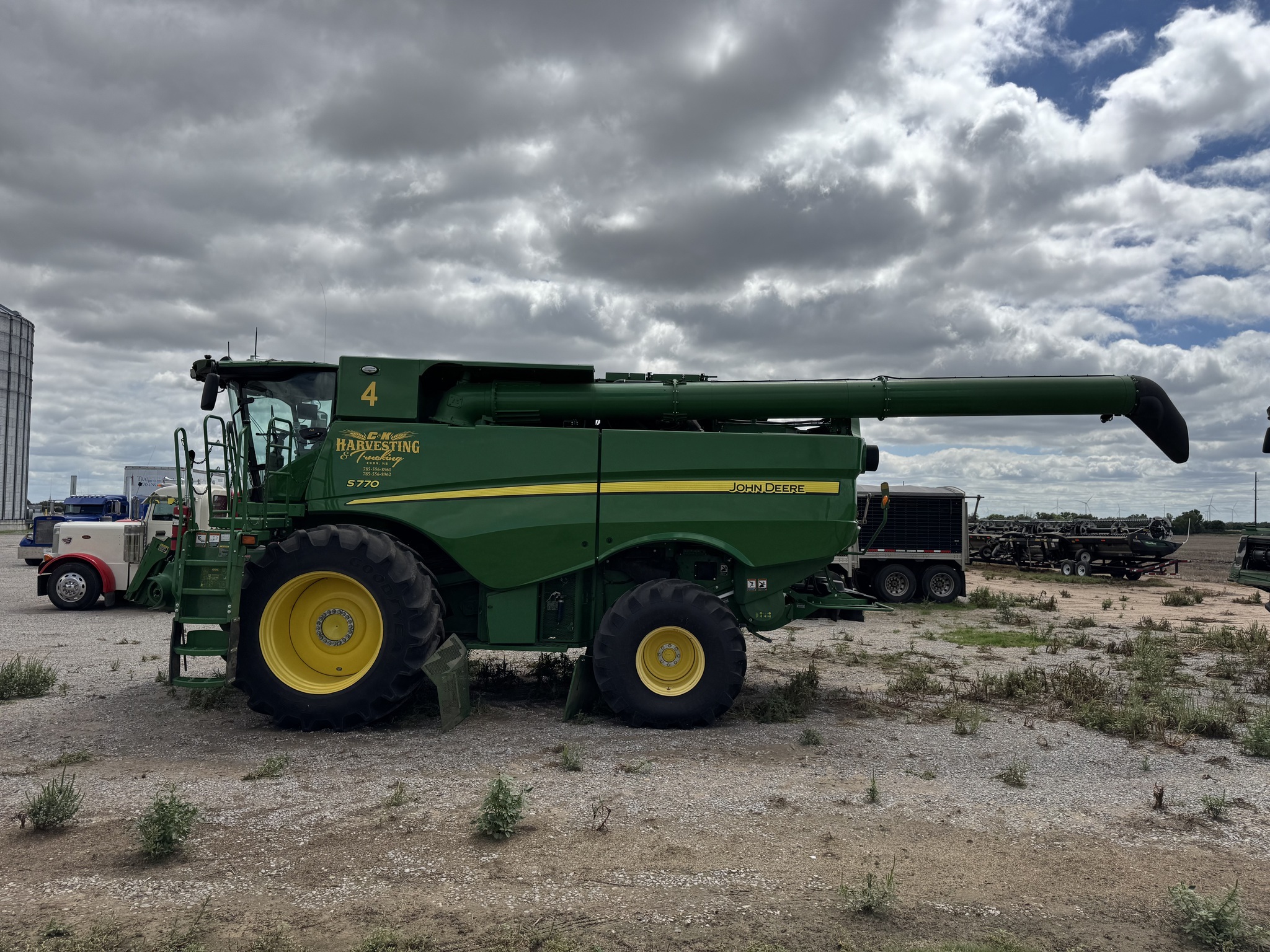 2023 John Deere S770 Combine