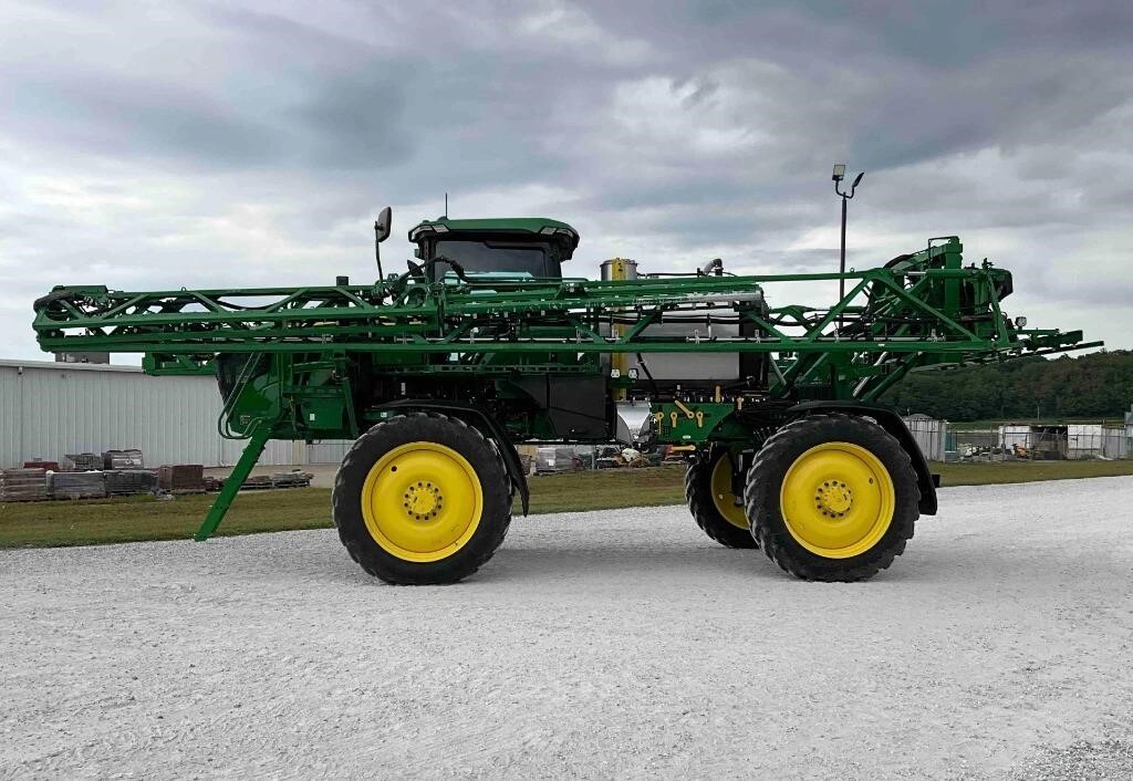 2024 John Deere 410R Self-Propelled Sprayer