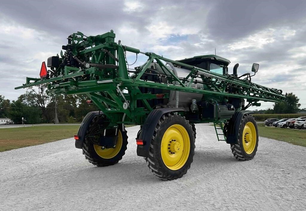 2024 John Deere 410R Self-Propelled Sprayer
