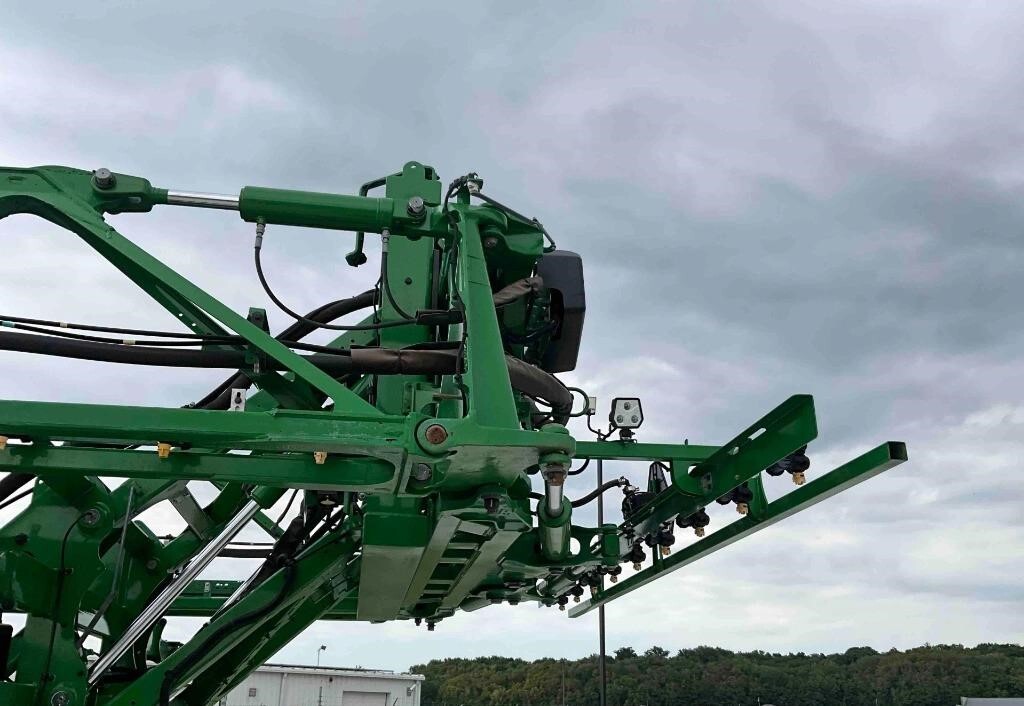 2024 John Deere 410R Self-Propelled Sprayer