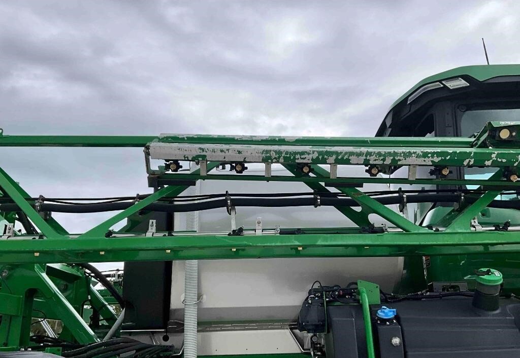 2024 John Deere 410R Self-Propelled Sprayer