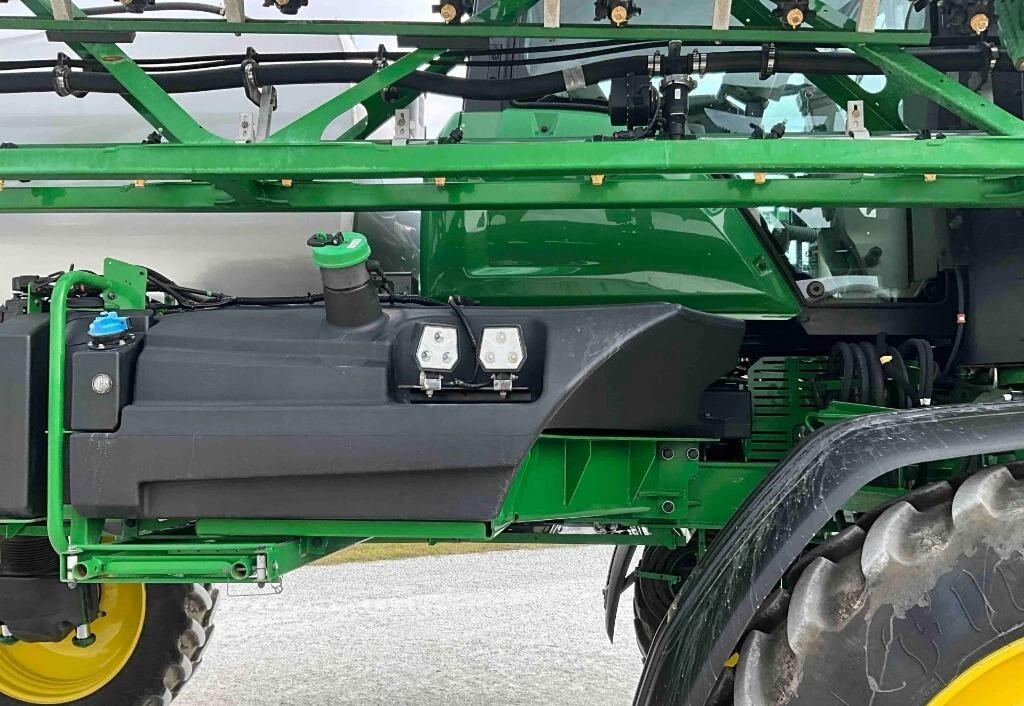 2024 John Deere 410R Self-Propelled Sprayer