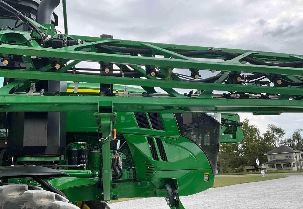 2024 John Deere 410R Self-Propelled Sprayer