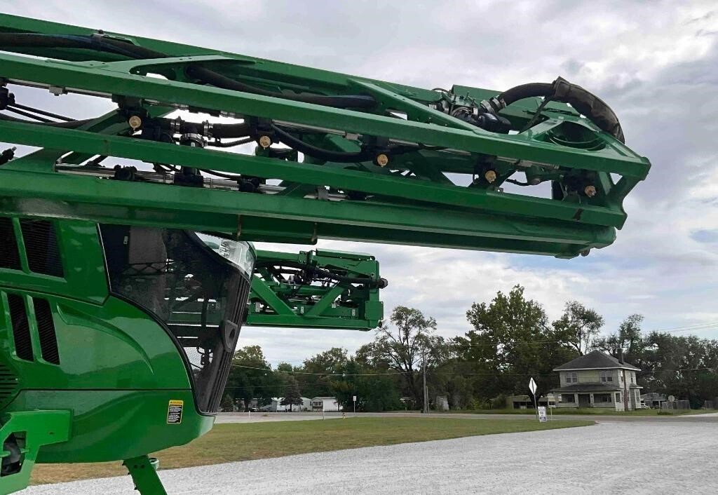 2024 John Deere 410R Self-Propelled Sprayer