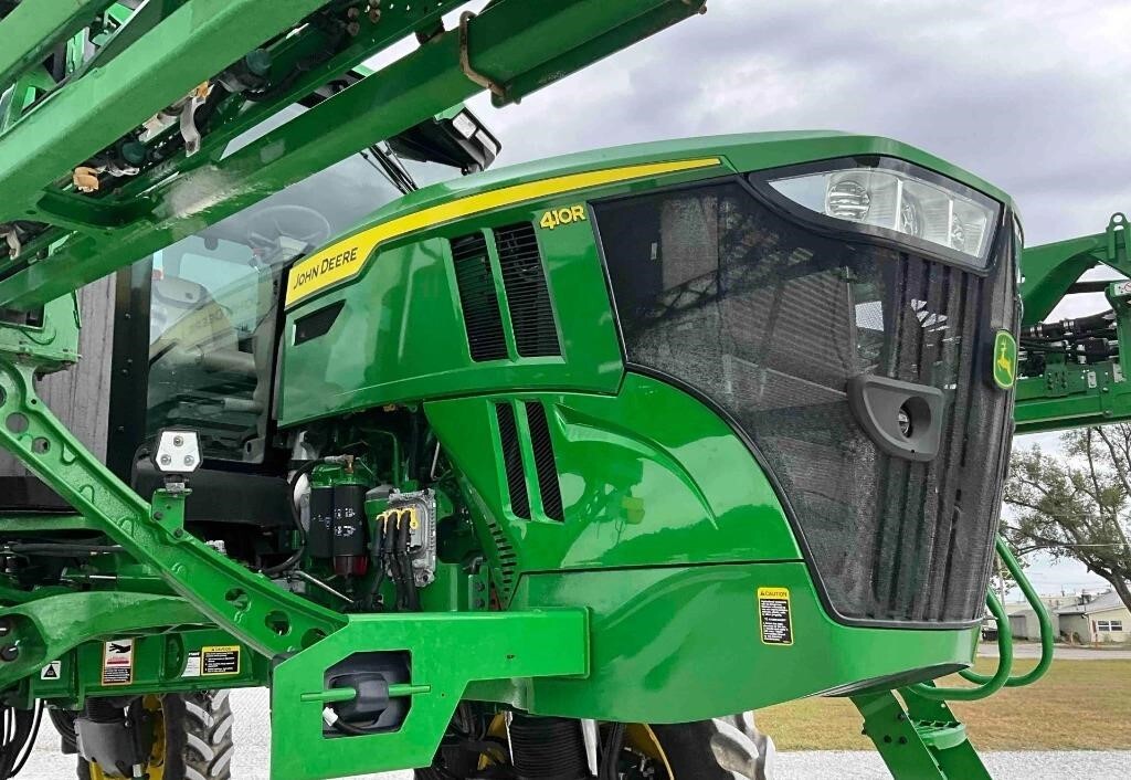 2024 John Deere 410R Self-Propelled Sprayer