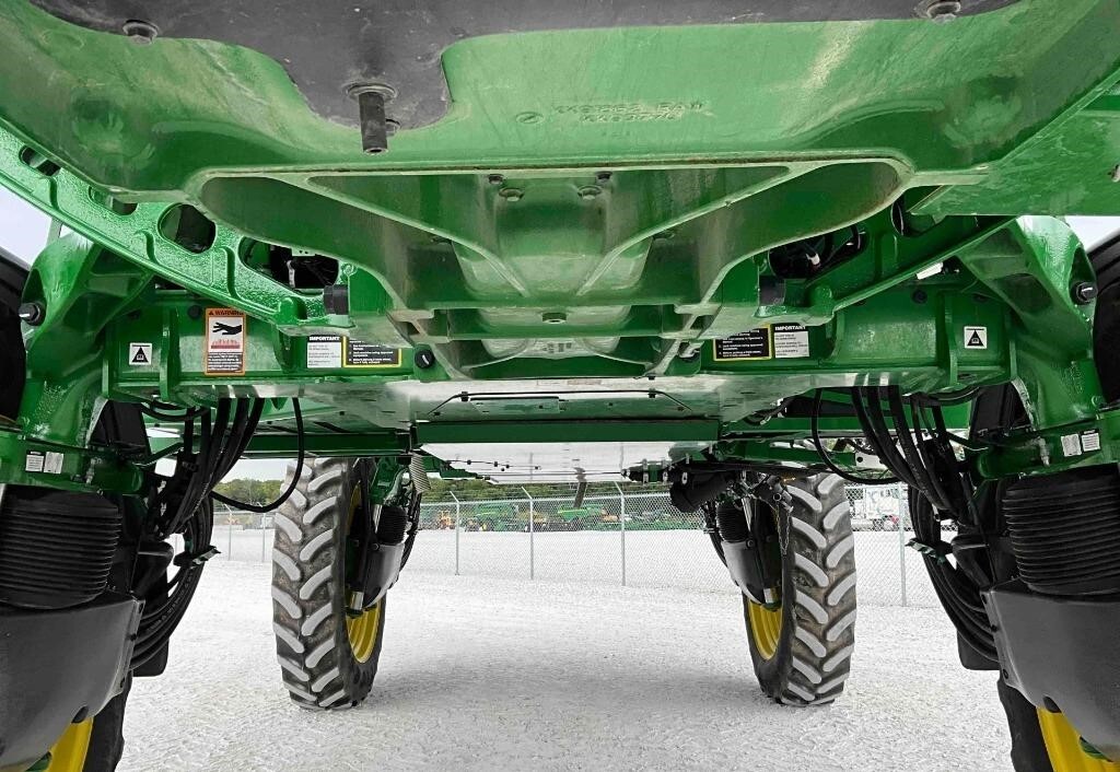 2024 John Deere 410R Self-Propelled Sprayer