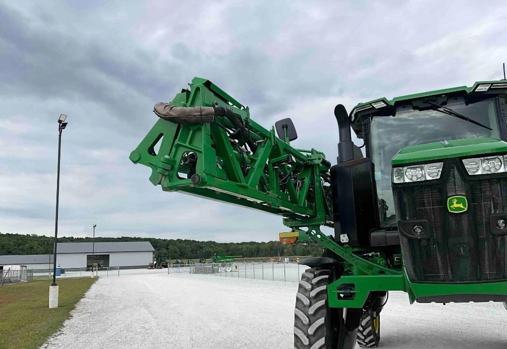 2024 John Deere 410R Self-Propelled Sprayer
