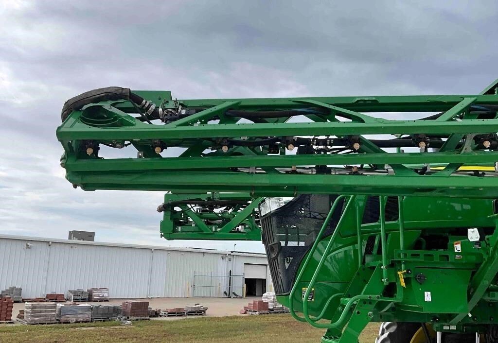 2024 John Deere 410R Self-Propelled Sprayer