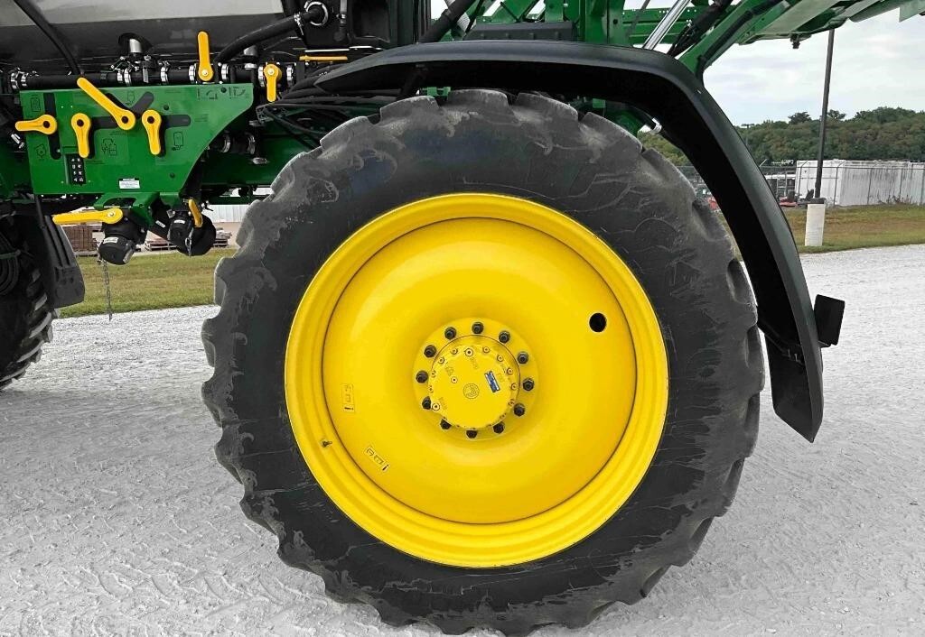 2024 John Deere 410R Self-Propelled Sprayer