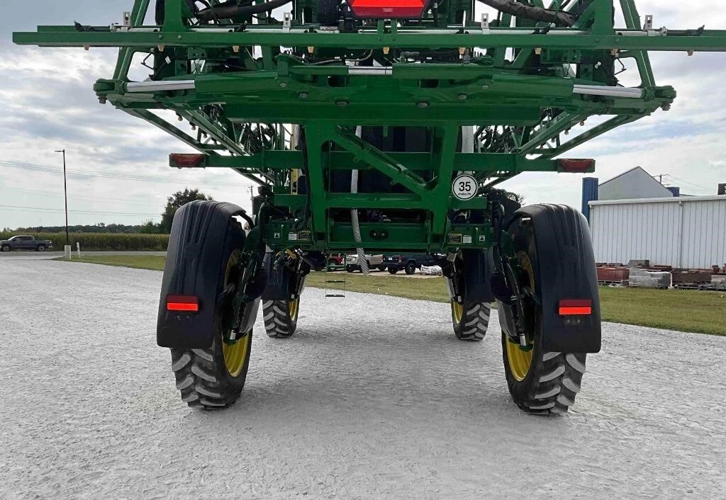2024 John Deere 410R Self-Propelled Sprayer