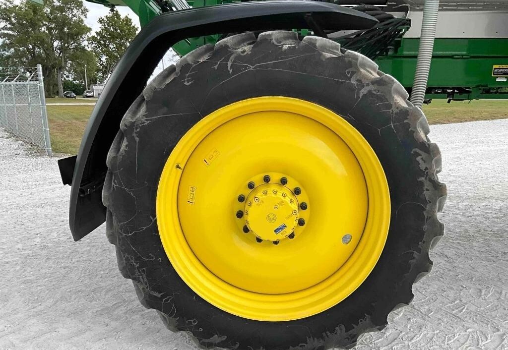 2024 John Deere 410R Self-Propelled Sprayer