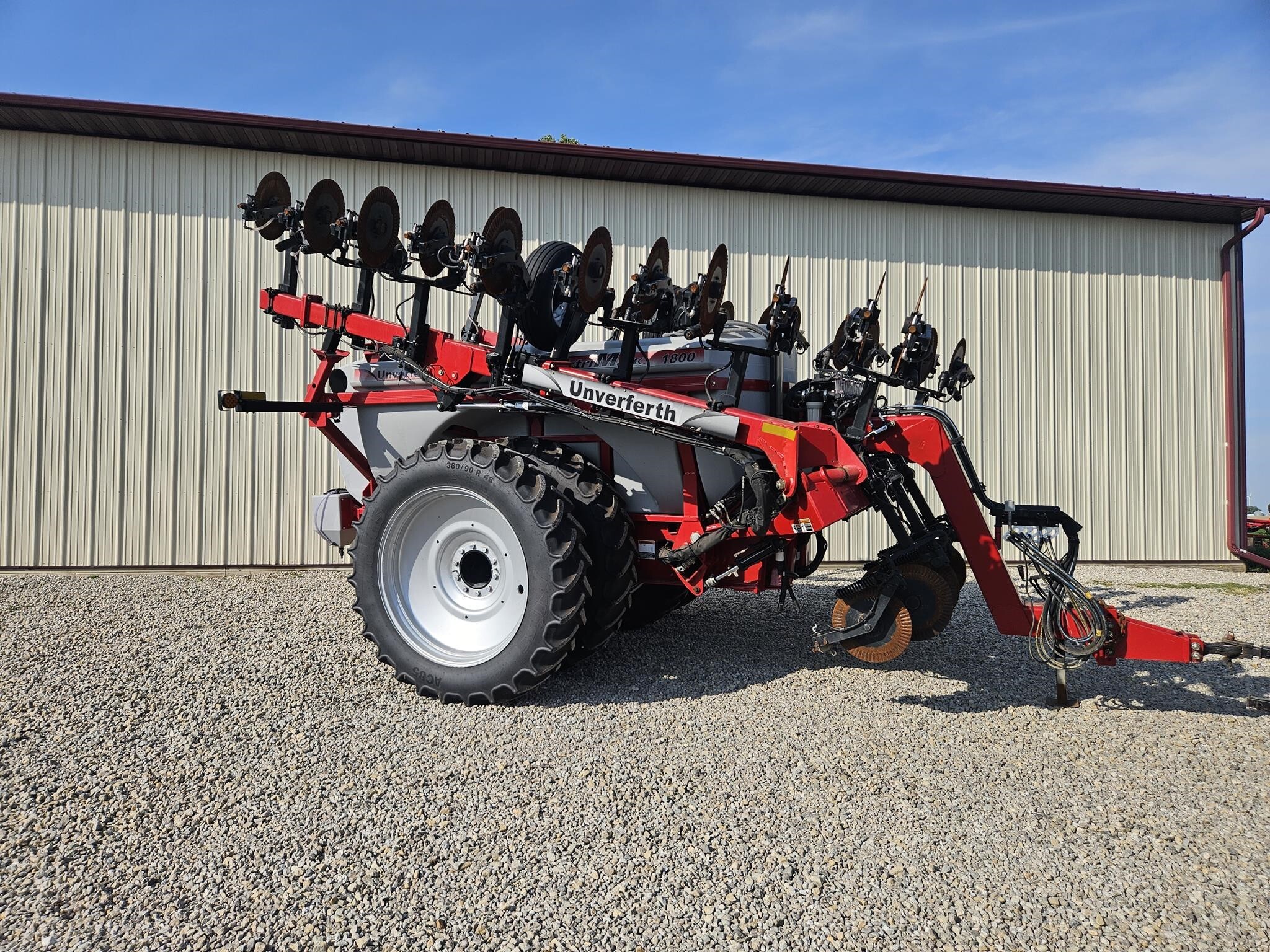 2023 Unverferth NutriMax 1800 Toolbar