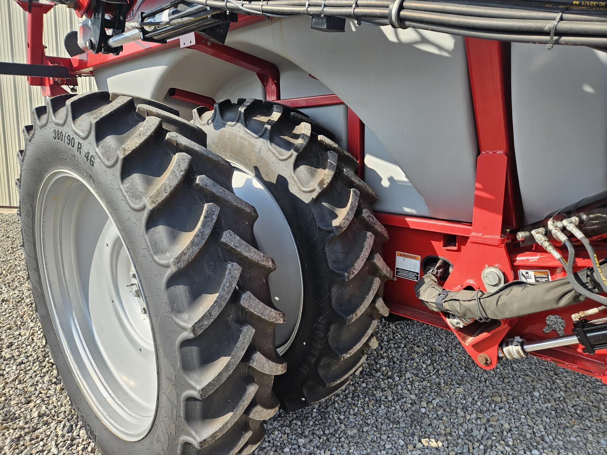 2023 Unverferth NutriMax 1800 Toolbar