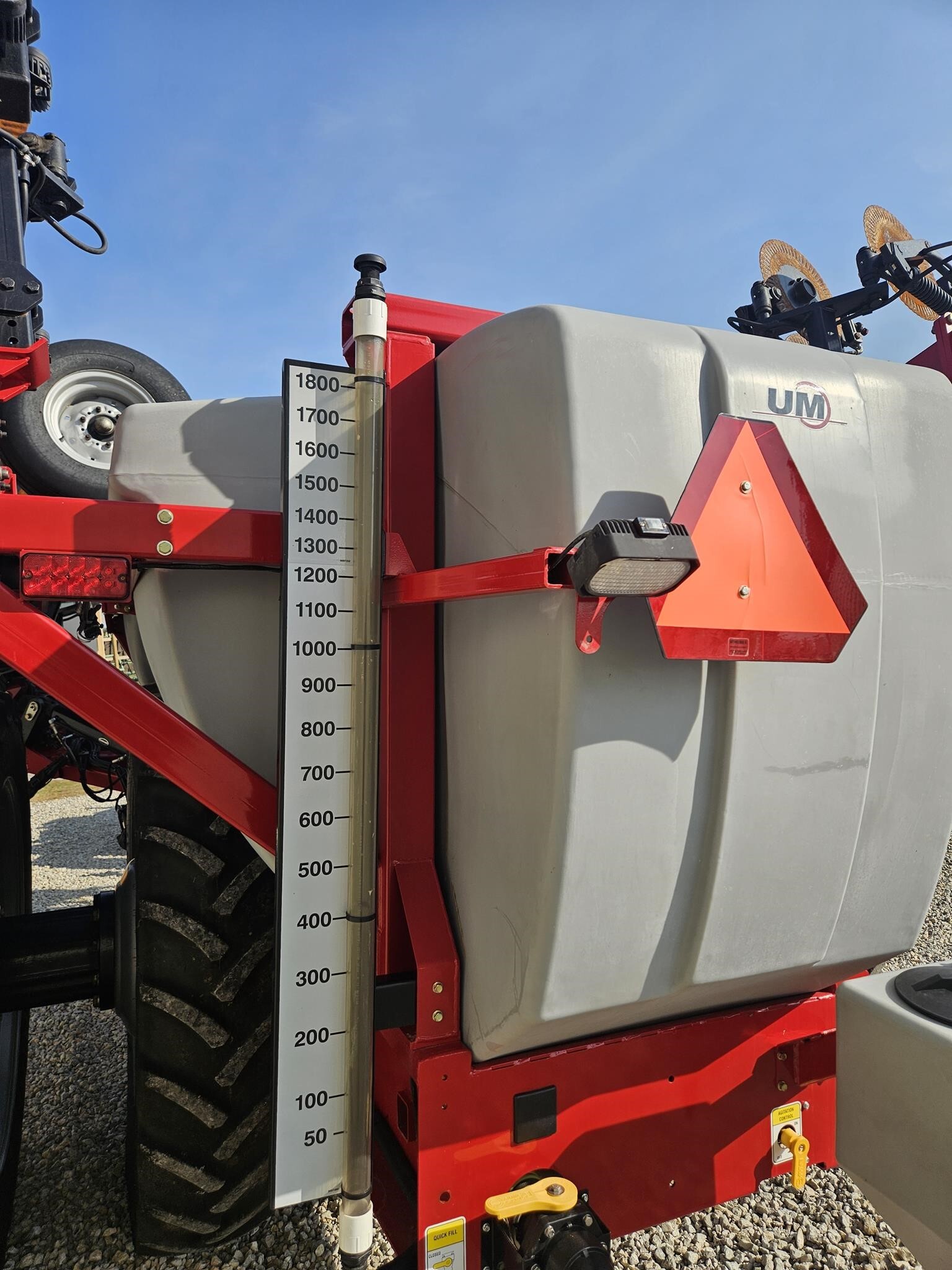 2023 Unverferth NutriMax 1800 Toolbar