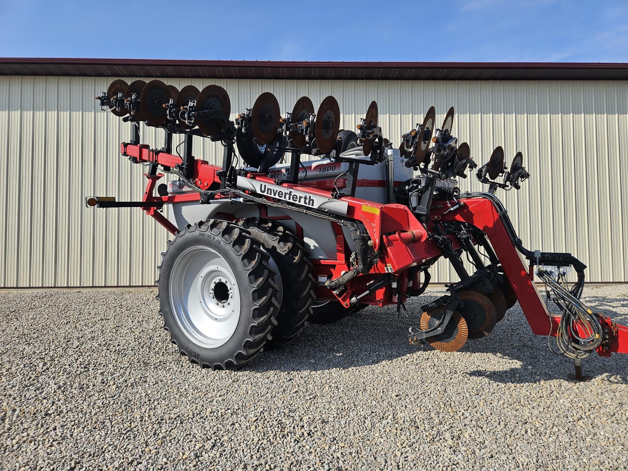 2023 Unverferth NutriMax 1800 Toolbar