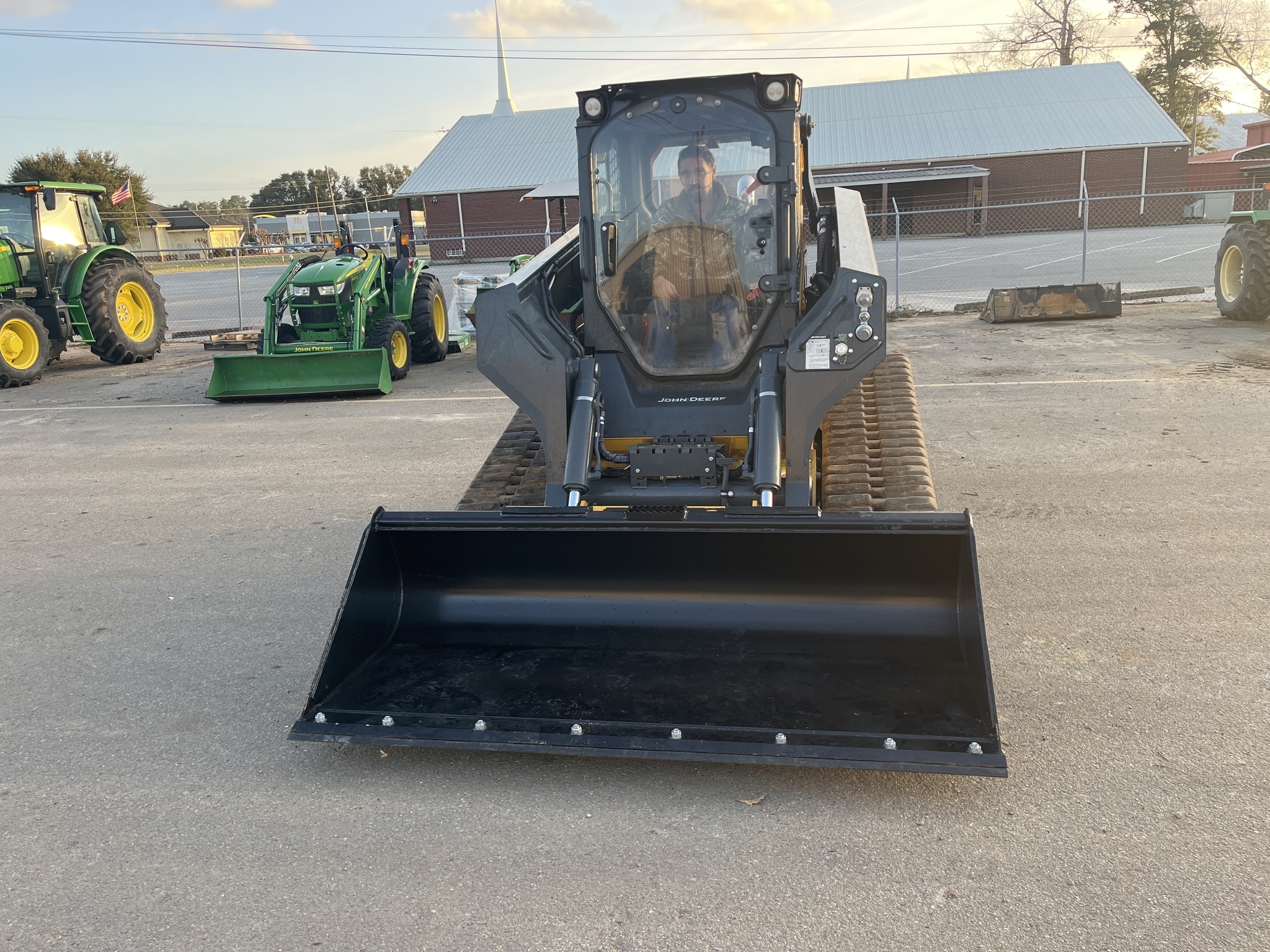 2022 Deere 333G Skid Steer